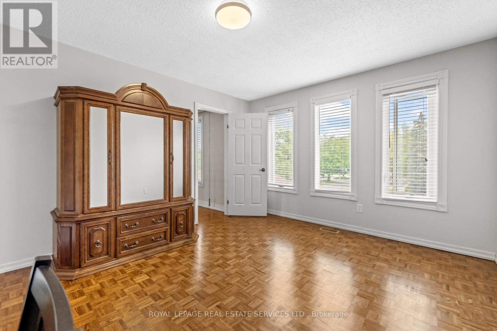 












40 CANMORE BOULEVARD

,
Toronto,




Ontario
M1C3W2

