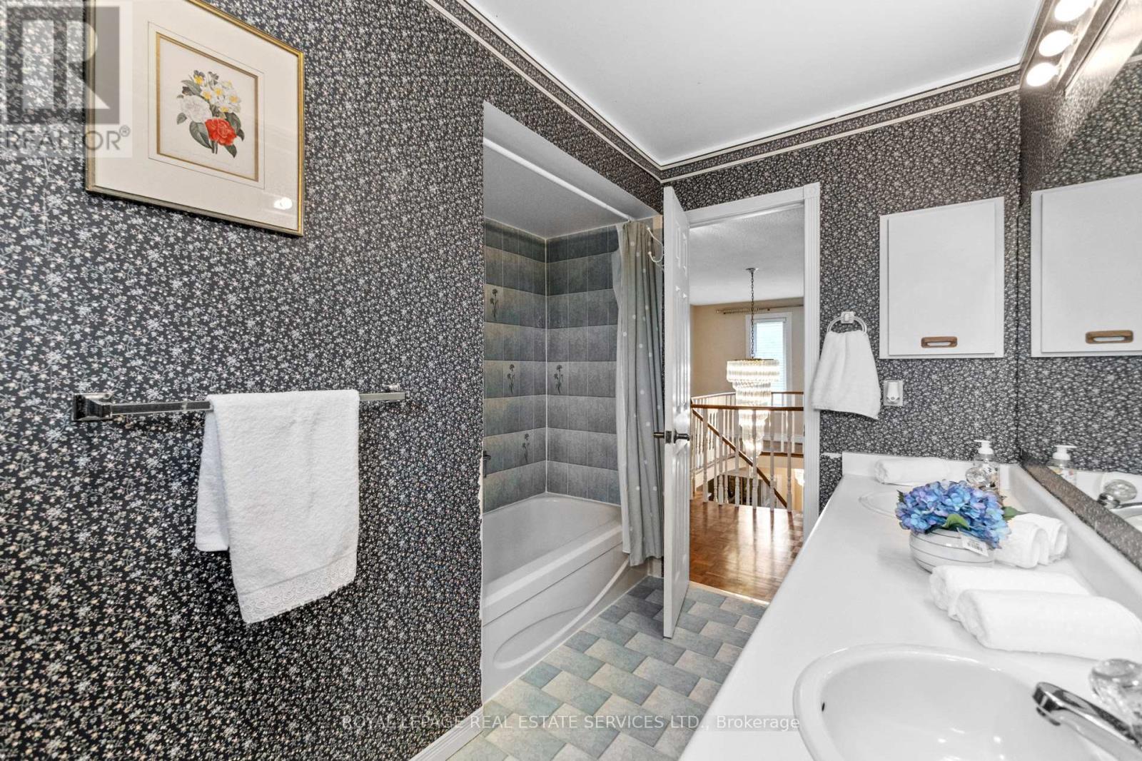 












40 CANMORE BOULEVARD

,
Toronto,




Ontario
M1C3W2

