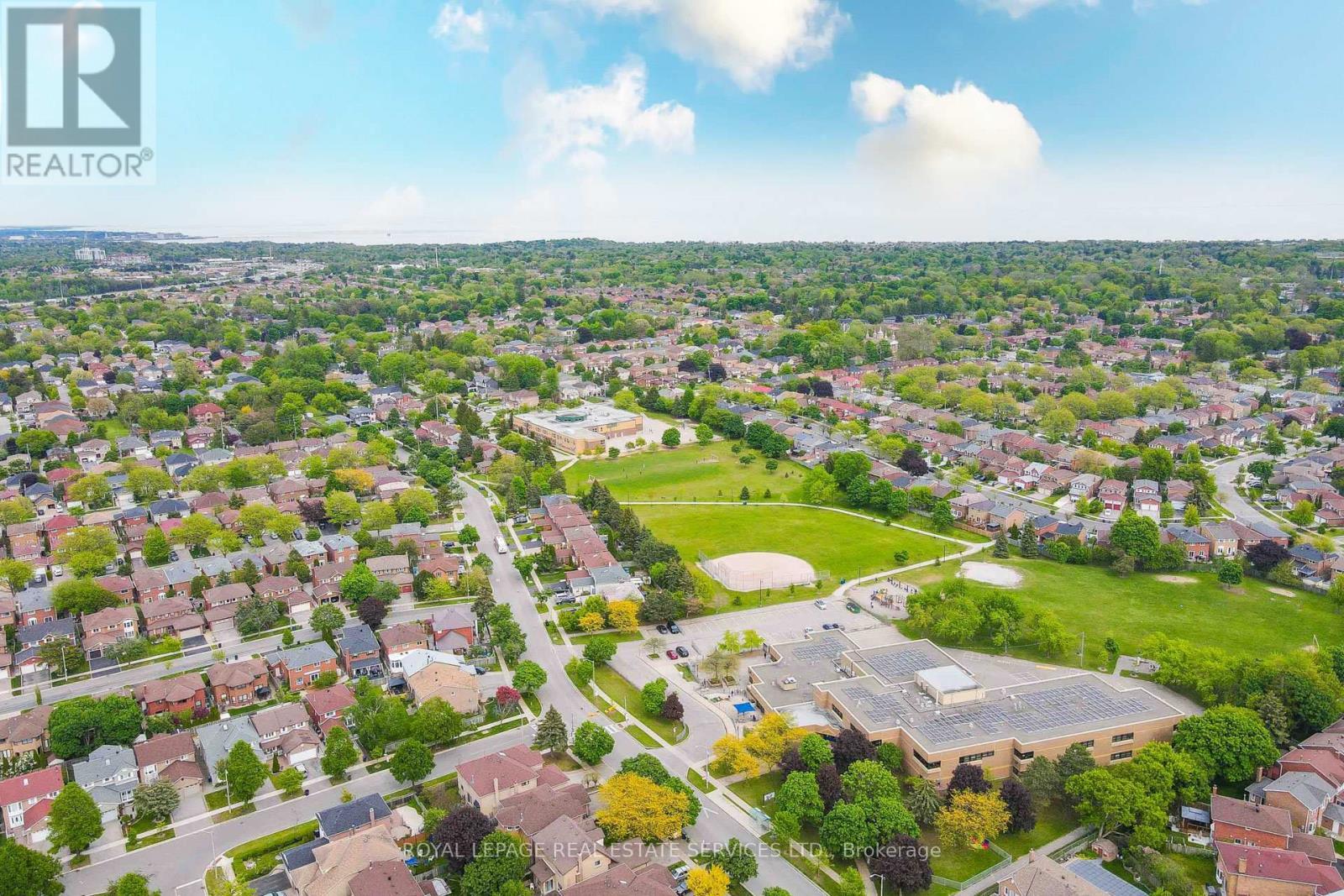 












40 CANMORE BOULEVARD

,
Toronto,




Ontario
M1C3W2

