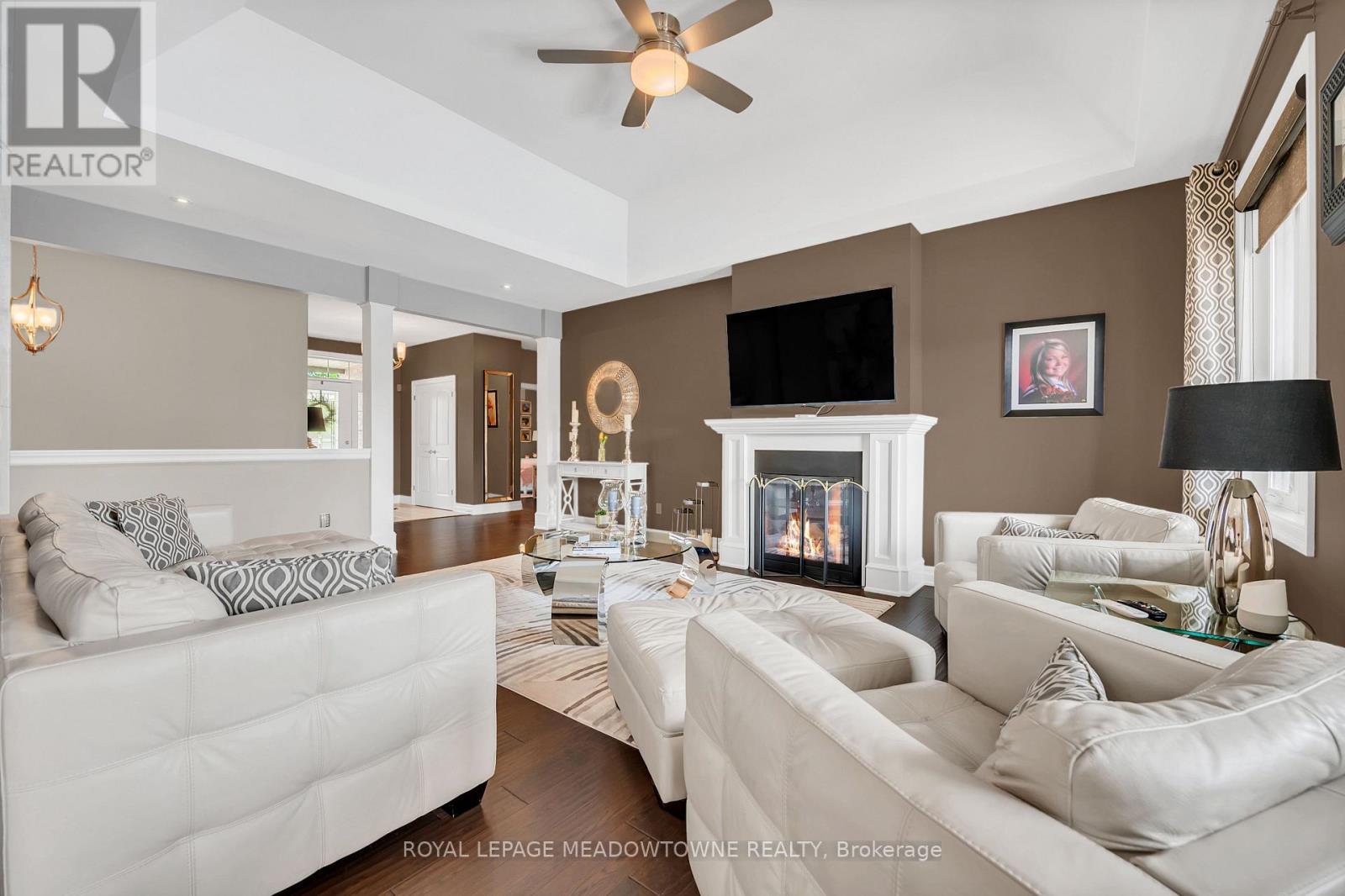 












308 CREEKSIDE DRIVE

,
Welland,




Ontario
L3C0B6

