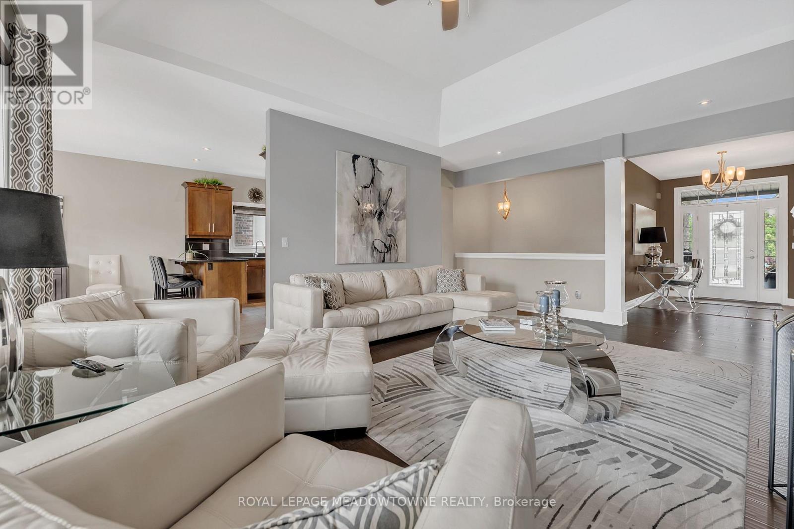 












308 CREEKSIDE DRIVE

,
Welland,




Ontario
L3C0B6

