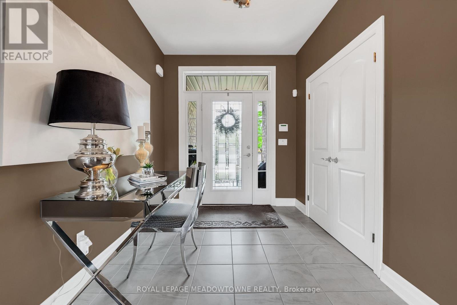 












308 CREEKSIDE DRIVE

,
Welland,




Ontario
L3C0B6

