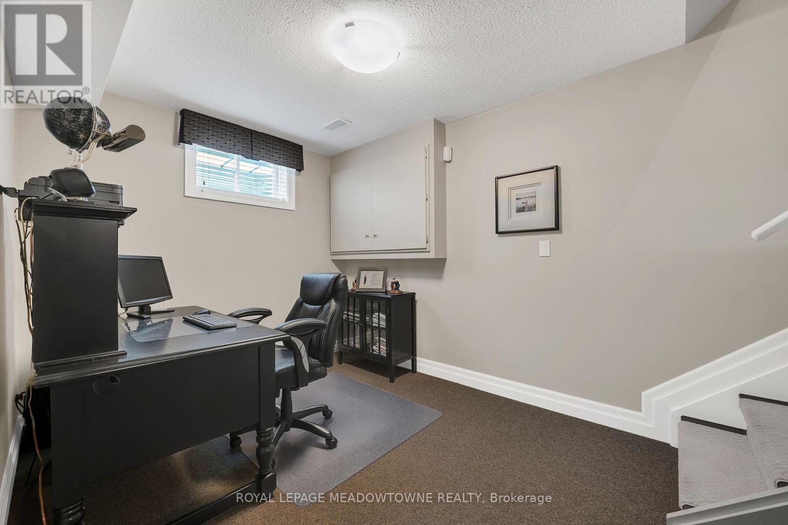 












308 CREEKSIDE DRIVE

,
Welland,




Ontario
L3C0B6

