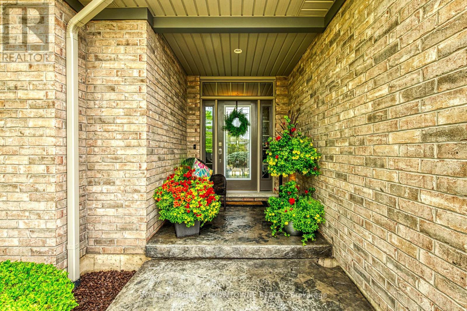 












308 CREEKSIDE DRIVE

,
Welland,




Ontario
L3C0B6

