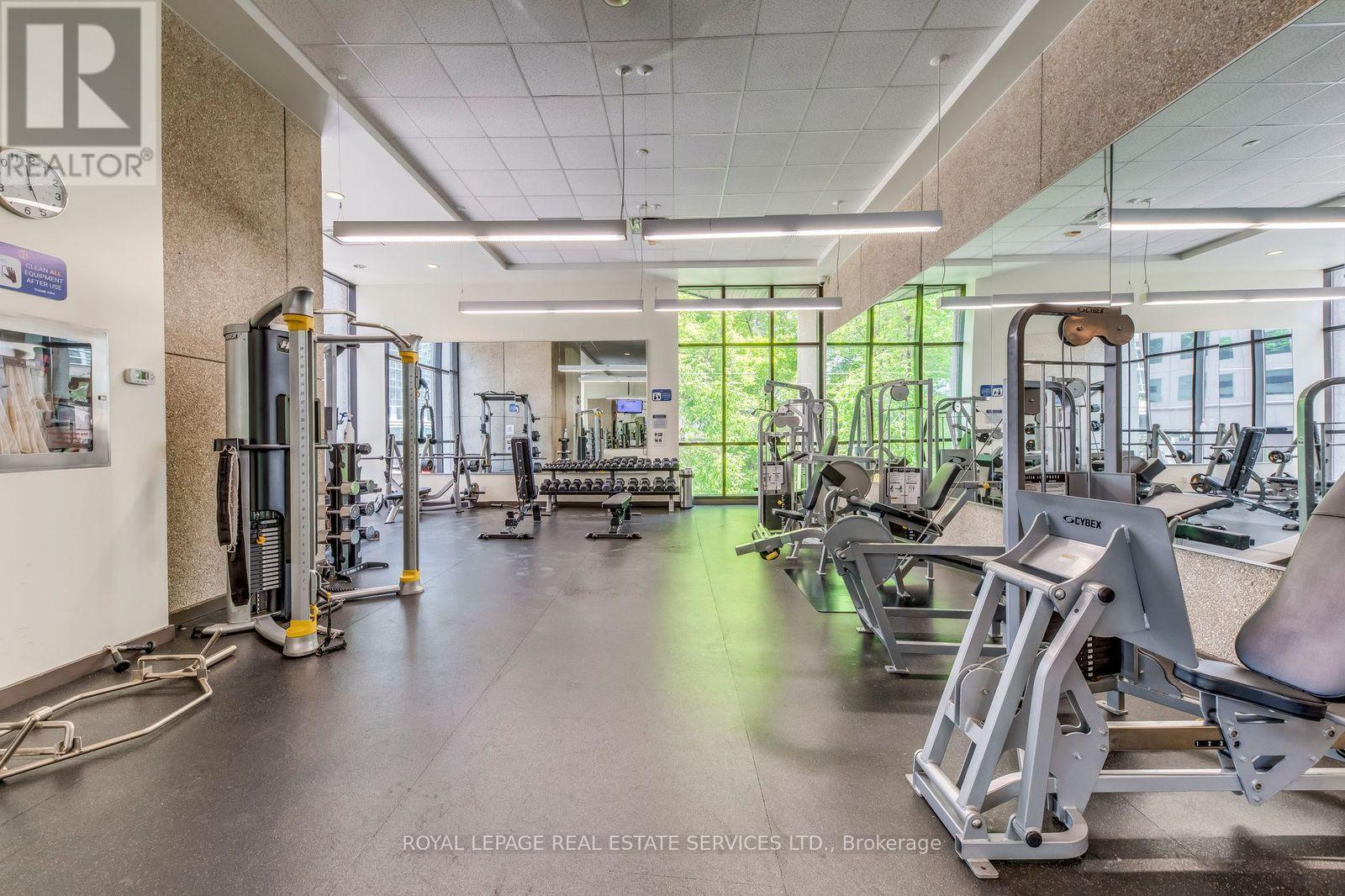 












1032 - 33 HARBOUR SQUARE SE

,
Toronto,




Ontario
M5J2G2

