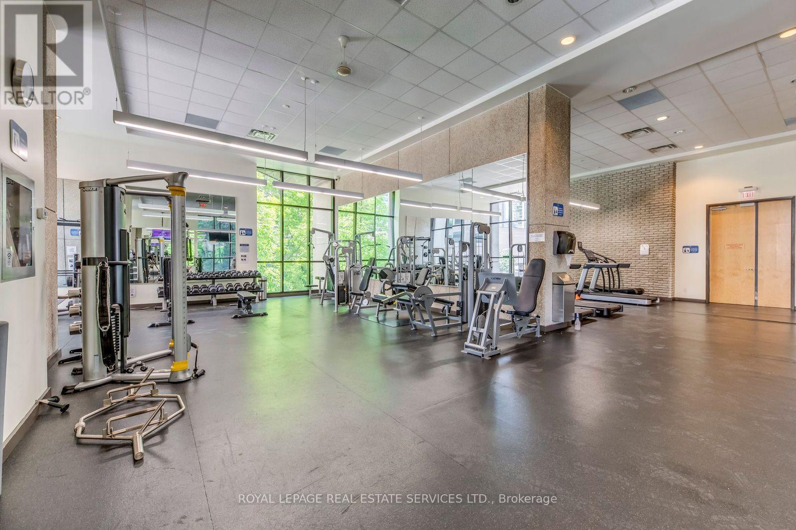 












1032 - 33 HARBOUR SQUARE SE

,
Toronto,




Ontario
M5J2G2

