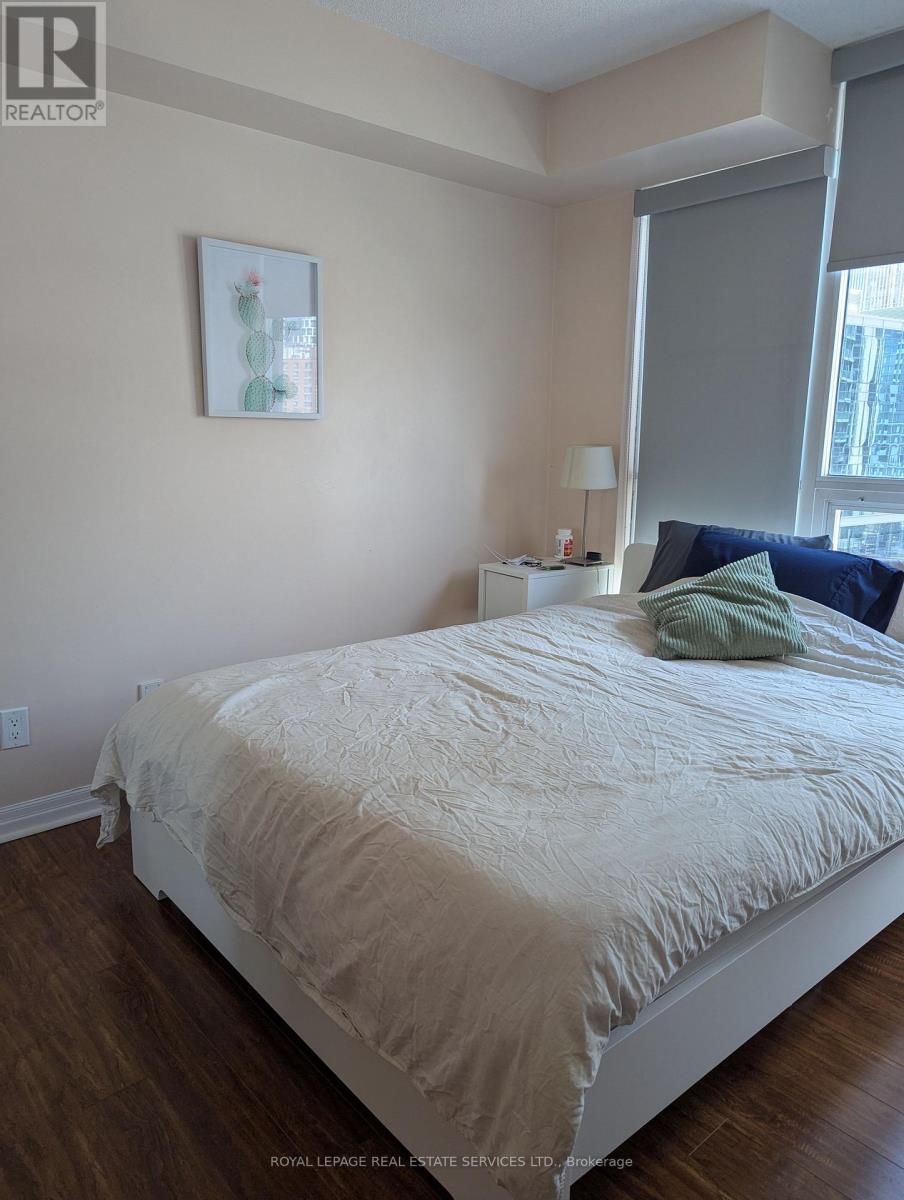 












1105 - 16 YONGE STREET

,
Toronto,




Ontario
M5E1R4

