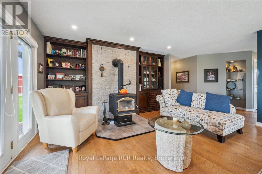 












392492 SOUTHGATE SDRD 39 SIDE ROAD

,
Southgate,




Ontario
N0G2A0

