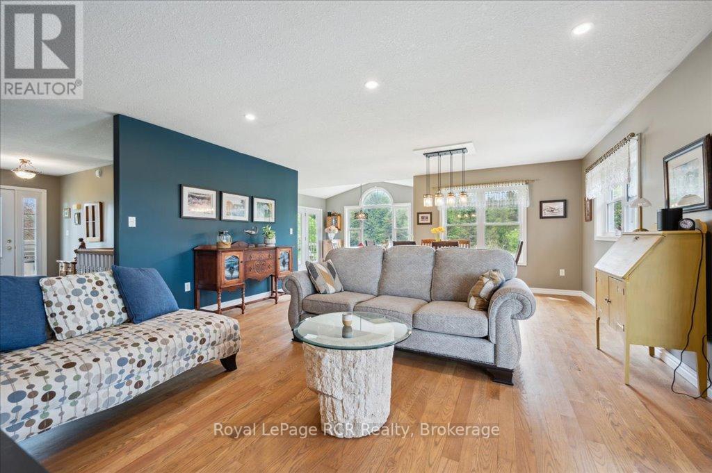 












392492 SOUTHGATE SDRD 39 SIDE ROAD

,
Southgate,




Ontario
N0G2A0

