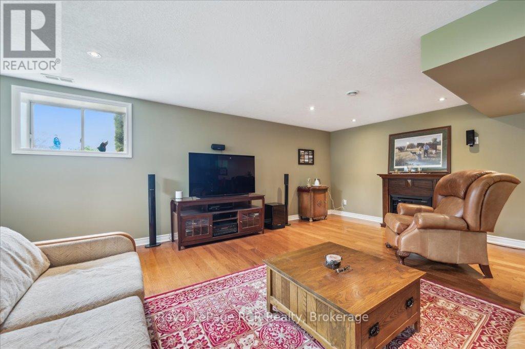 












392492 SOUTHGATE SDRD 39 SIDE ROAD

,
Southgate,




Ontario
N0G2A0

