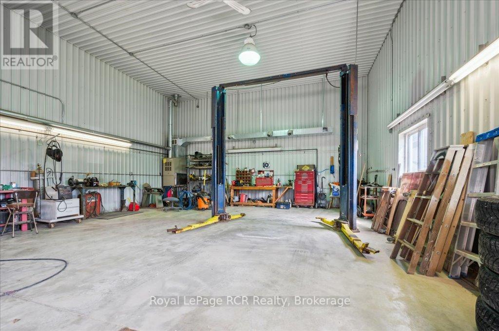 












392492 SOUTHGATE SDRD 39 SIDE ROAD

,
Southgate,




Ontario
N0G2A0

