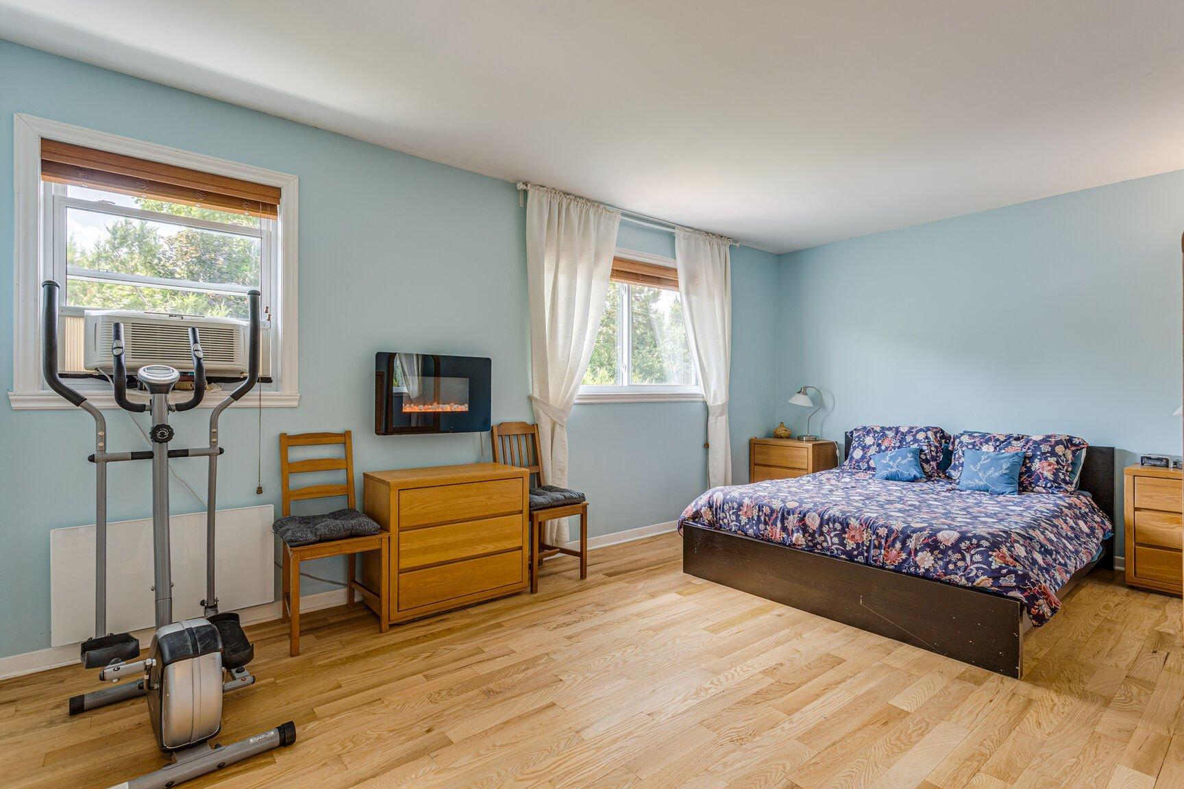 









4968


Rue Trépanier

,
Montréal (Pierrefonds-Roxboro),




QC
H9K1J2

