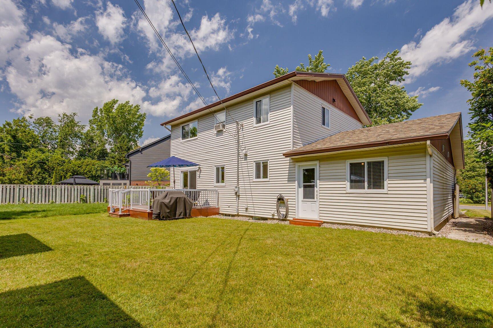 









4968


Rue Trépanier

,
Montréal (Pierrefonds-Roxboro),




QC
H9K1J2

