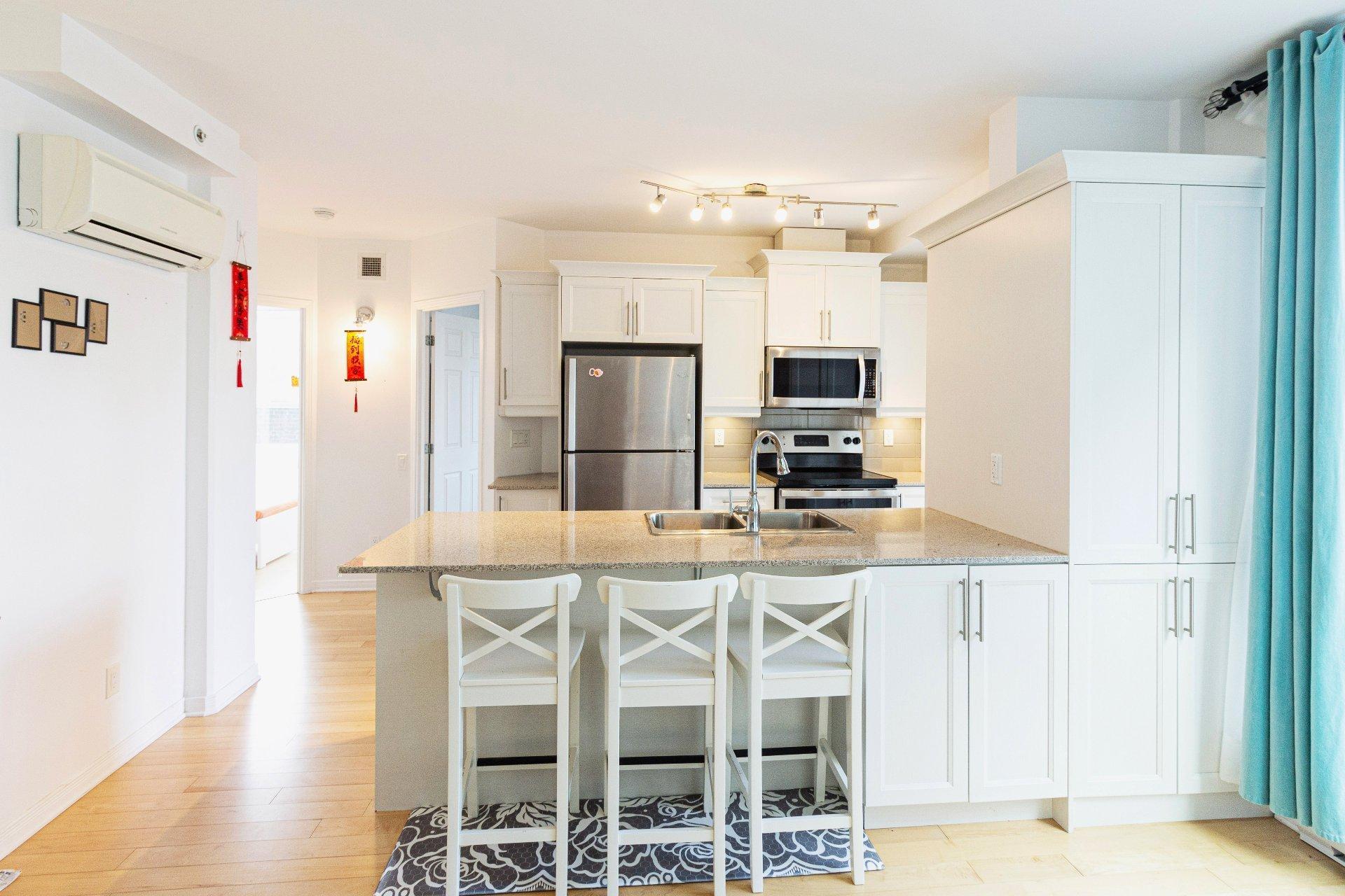 









1235


Rue Bishop

, 620,
Montréal (Ville-Marie),




QC
H3G2A6

