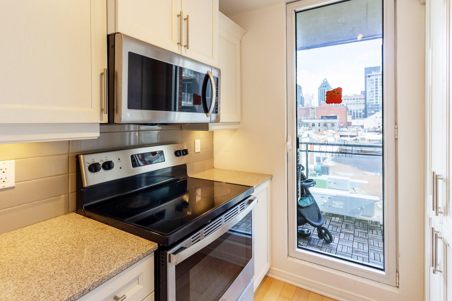 









1235


Rue Bishop

, 620,
Montréal (Ville-Marie),




QC
H3G2A6


