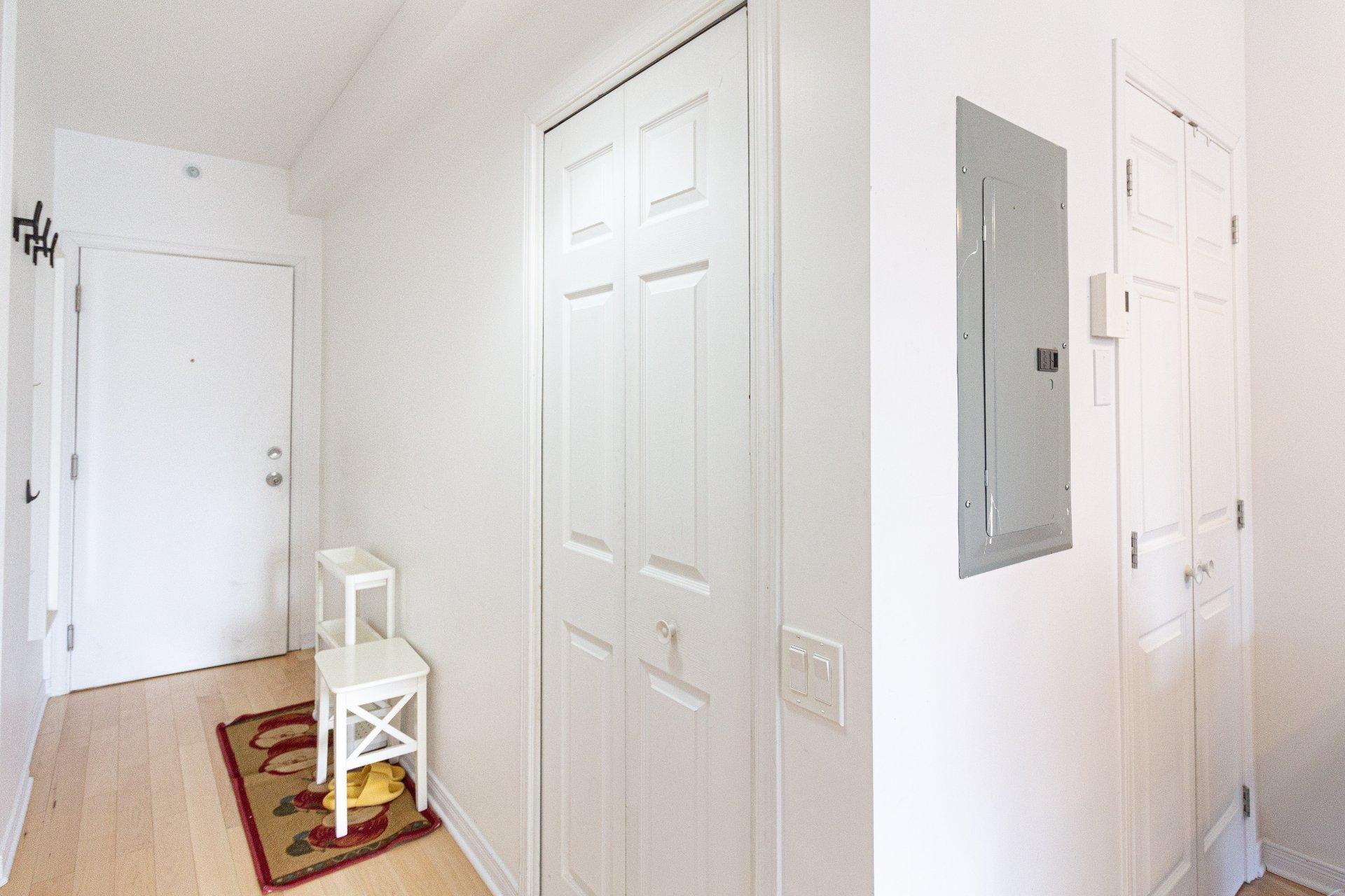 









1235


Rue Bishop

, 620,
Montréal (Ville-Marie),




QC
H3G2A6

