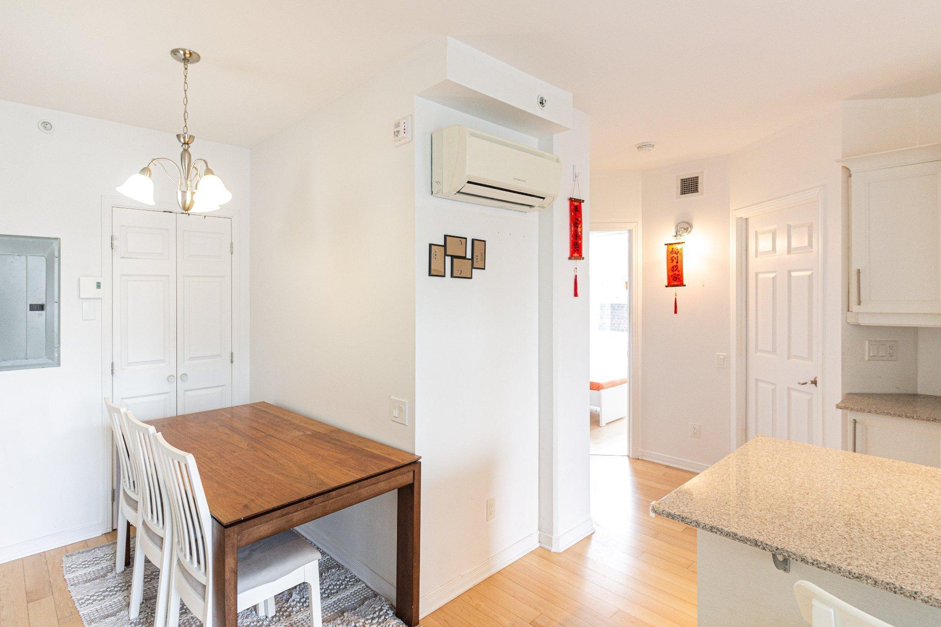 









1235


Rue Bishop

, 620,
Montréal (Ville-Marie),




QC
H3G2A6

