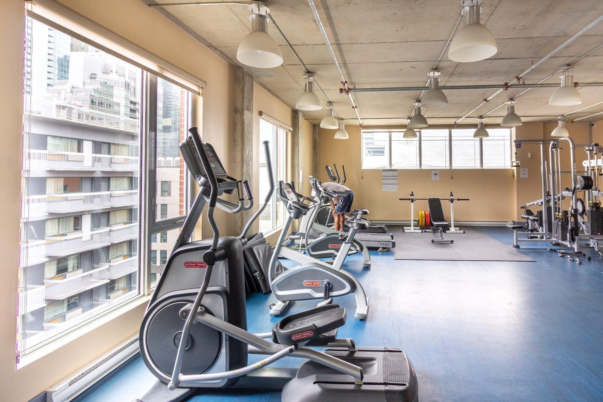 









1235


Rue Bishop

, 620,
Montréal (Ville-Marie),




QC
H3G2A6

