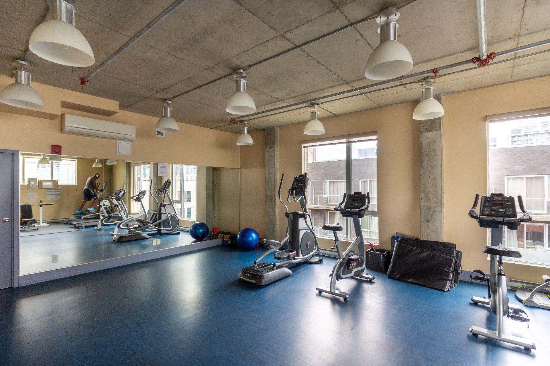 









1235


Rue Bishop

, 620,
Montréal (Ville-Marie),




QC
H3G2A6

