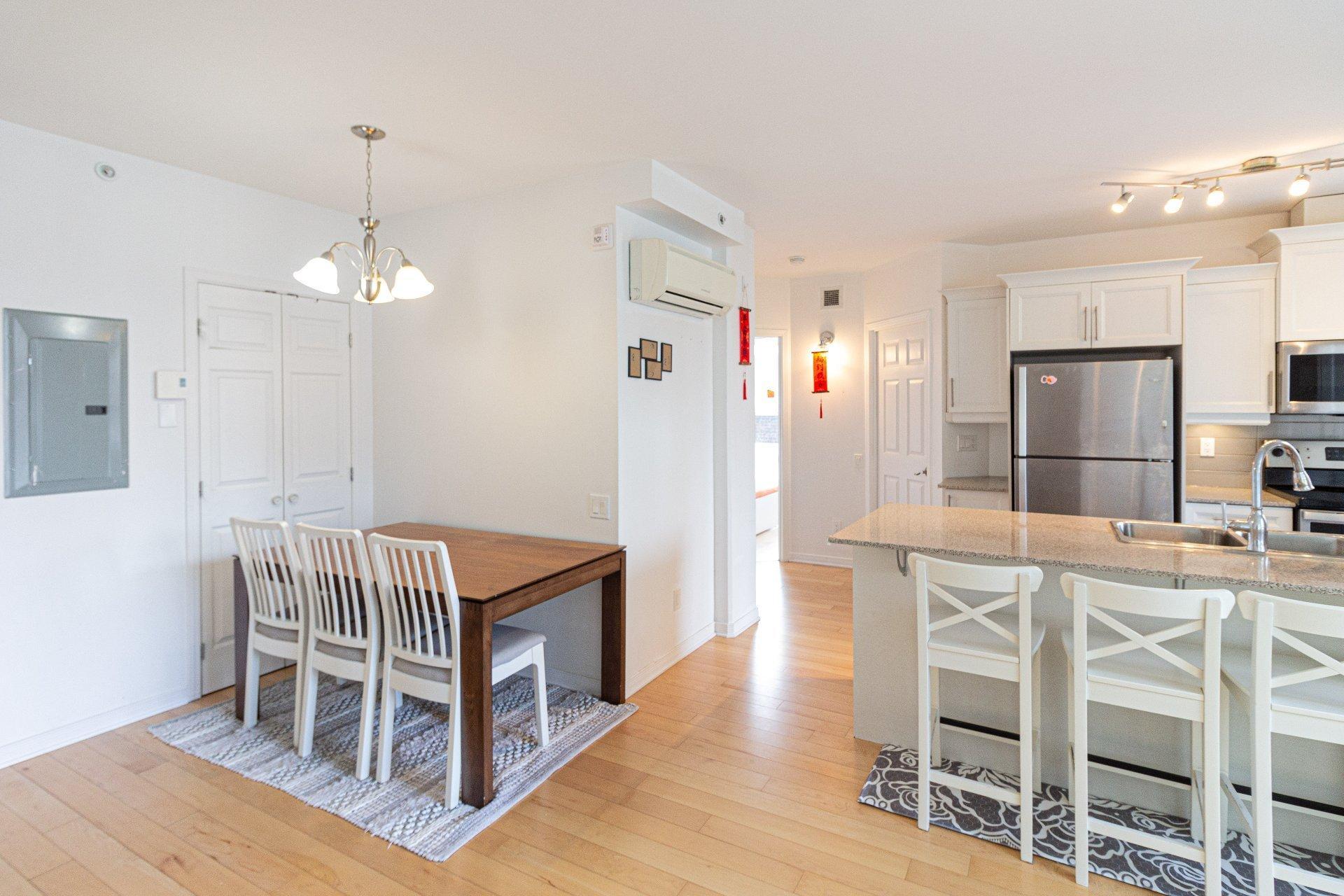 









1235


Rue Bishop

, 620,
Montréal (Ville-Marie),




QC
H3G2A6

