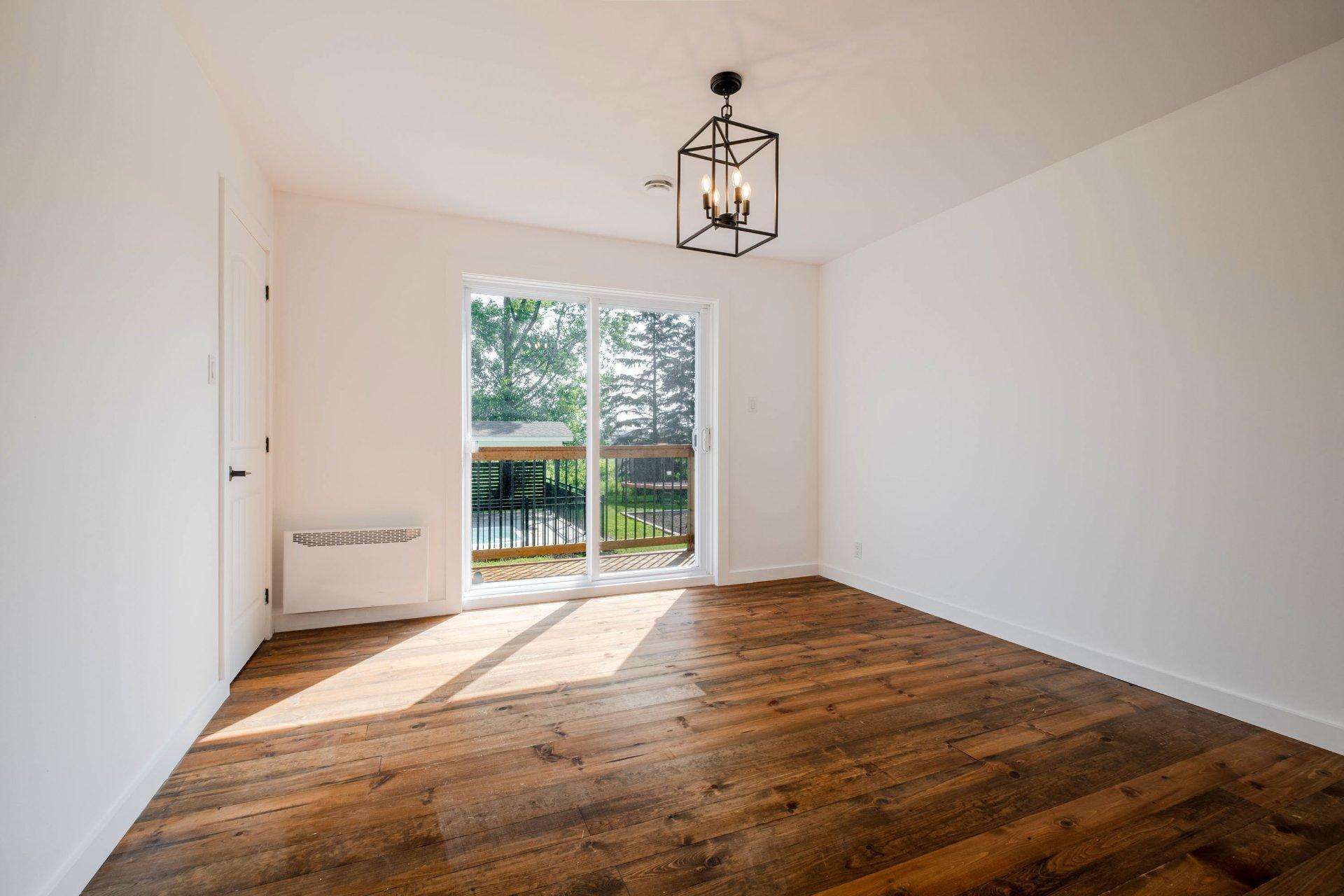 









10


Rue de la Vallée

,
Waterloo,




QC
J0E2N0

