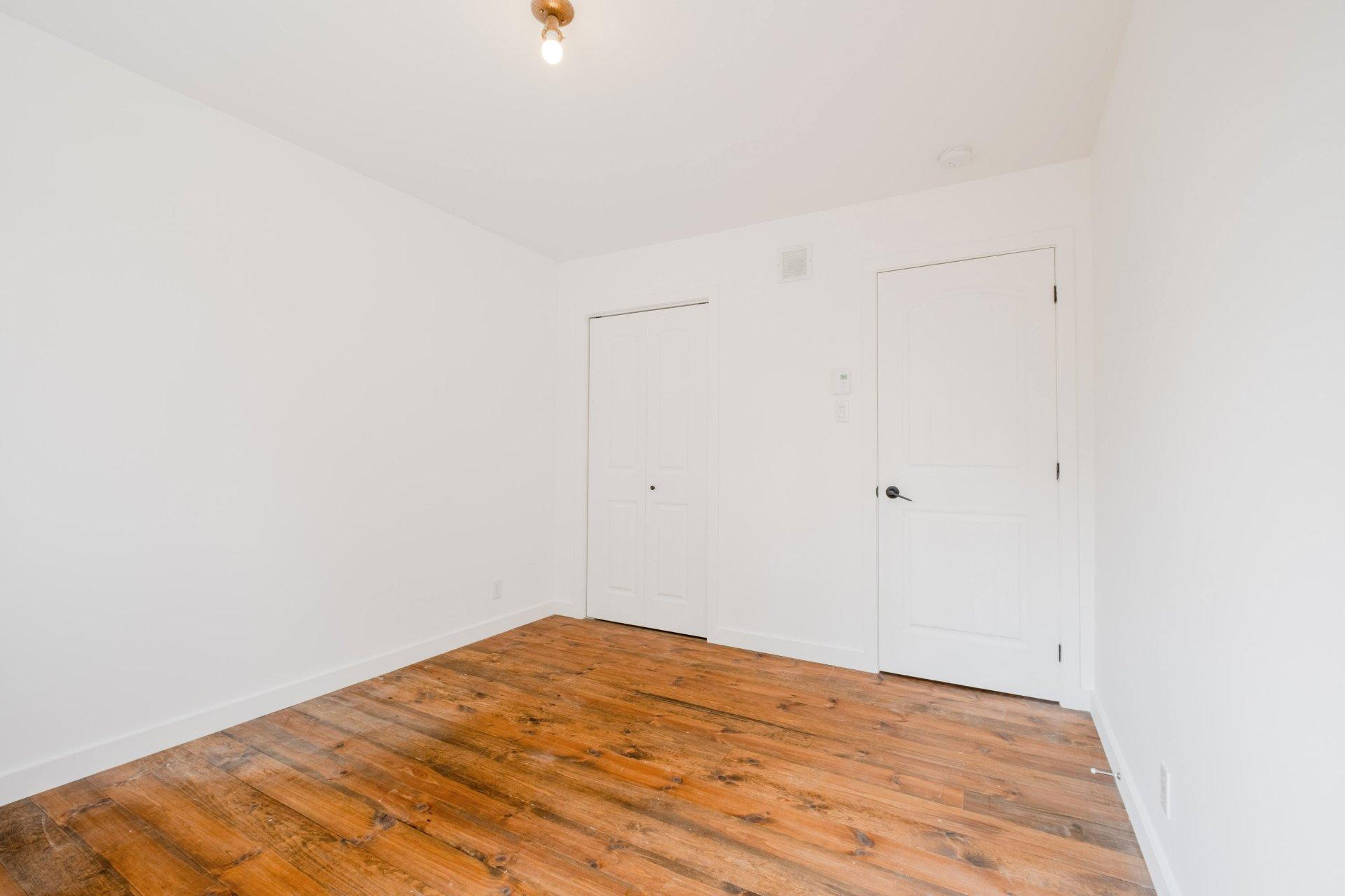









10


Rue de la Vallée

,
Waterloo,




QC
J0E2N0

