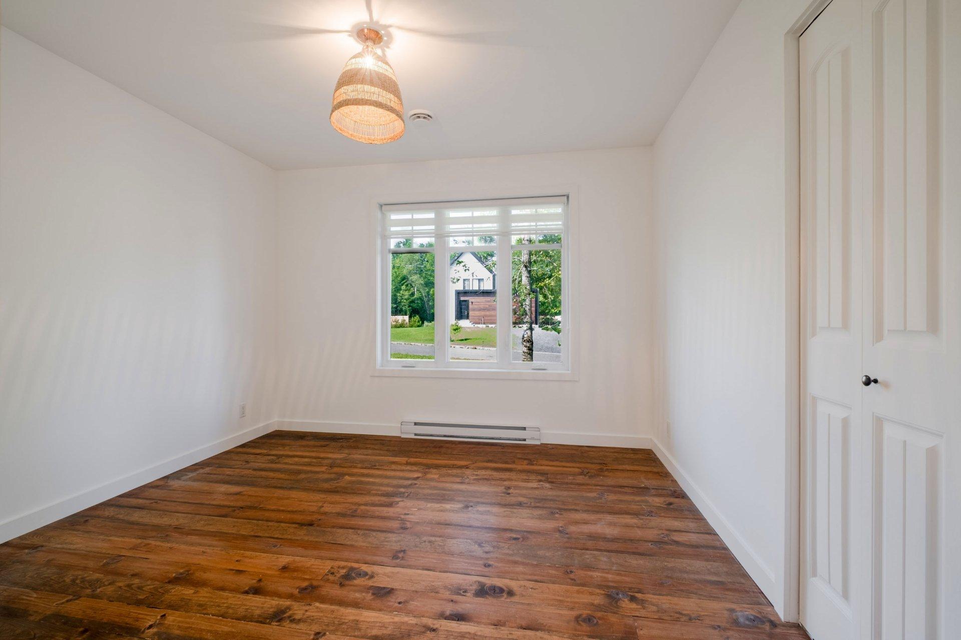 









10


Rue de la Vallée

,
Waterloo,




QC
J0E2N0

