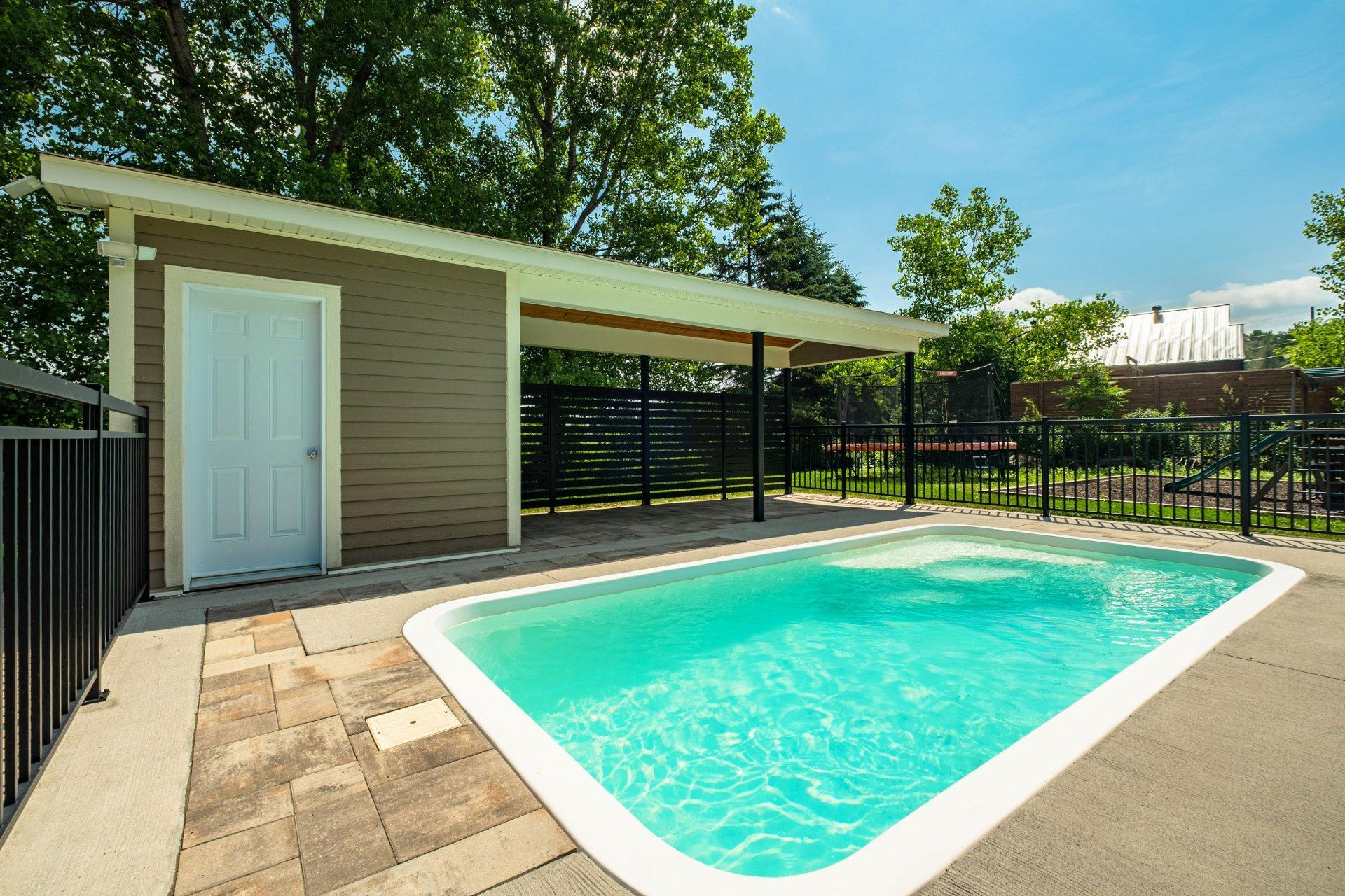 









10


Rue de la Vallée

,
Waterloo,




QC
J0E2N0

