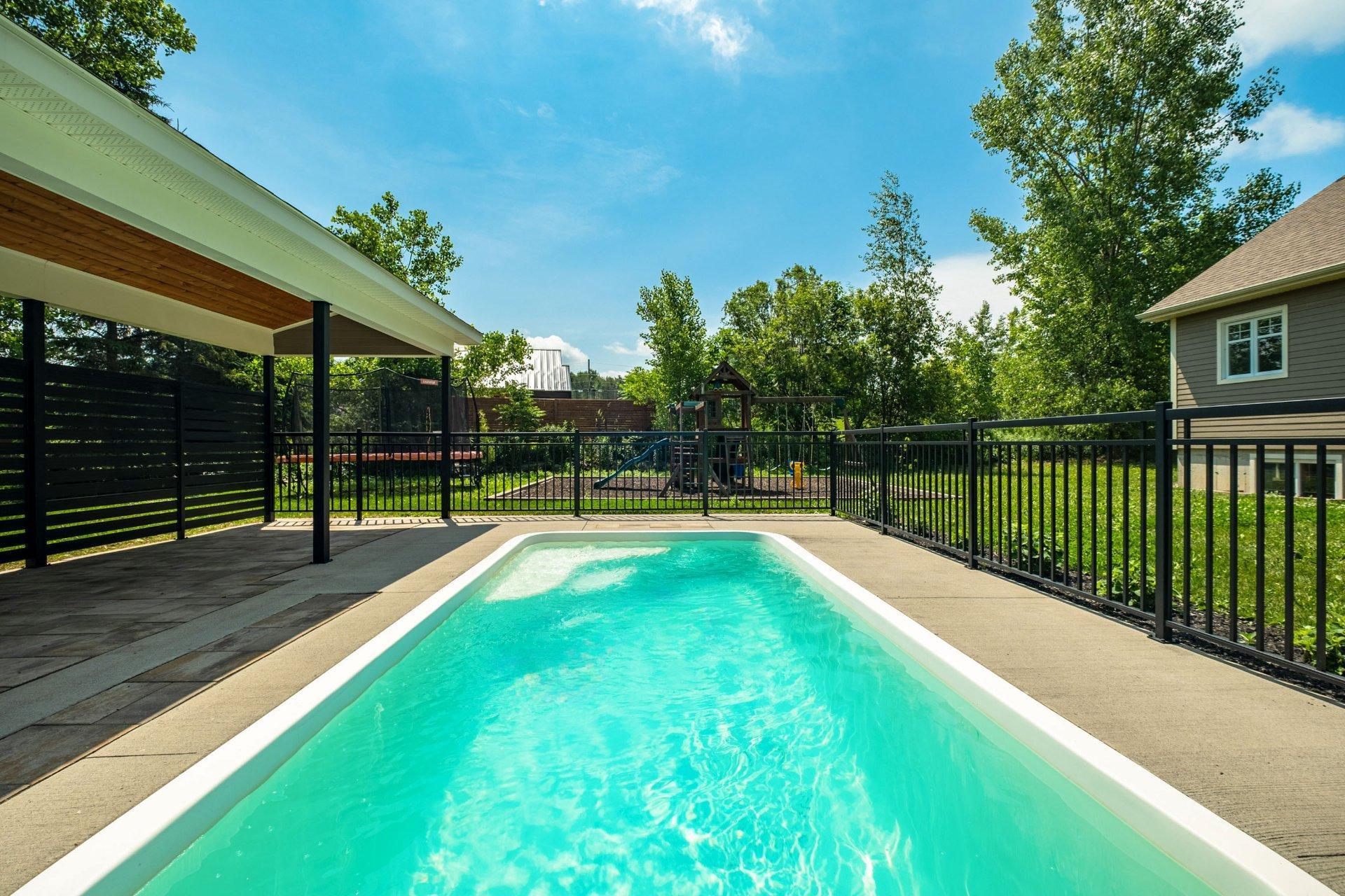 









10


Rue de la Vallée

,
Waterloo,




QC
J0E2N0

