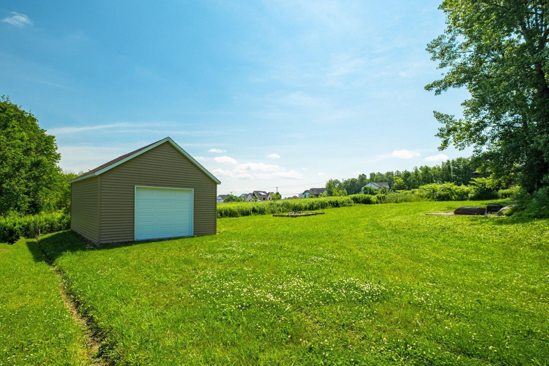 









10


Rue de la Vallée

,
Waterloo,




QC
J0E2N0


