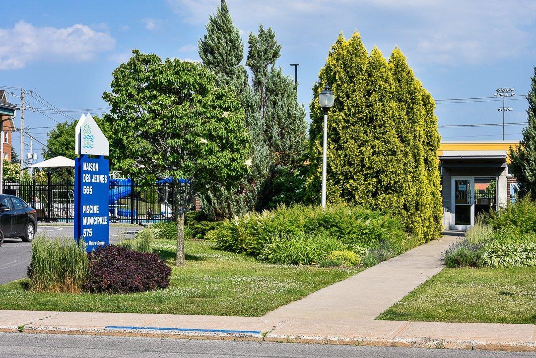 









560


Rue Notre-Dame

, 1,
La Prairie,




QC
J5R6A2

