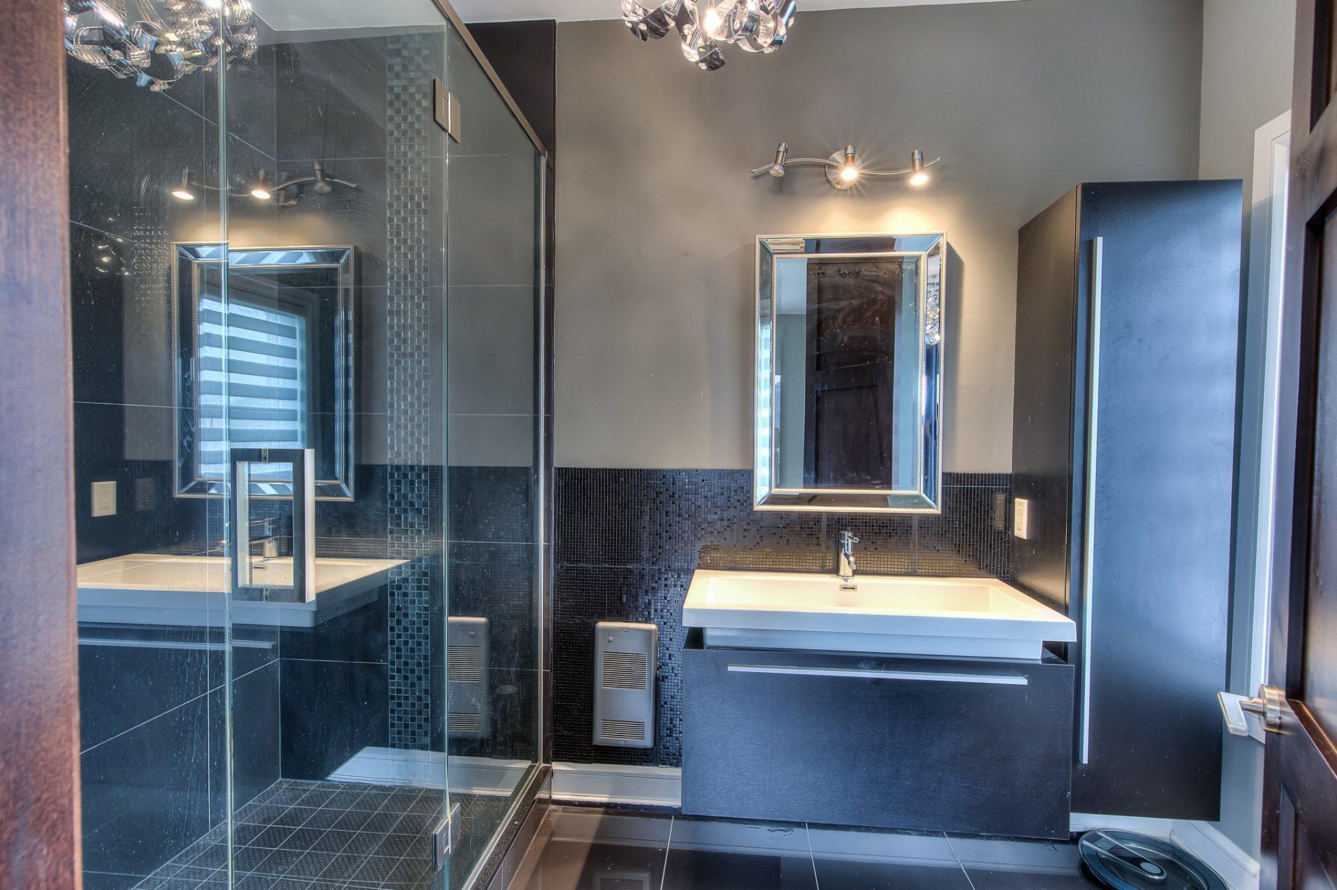 









3770


Rue de Louviers

,
Brossard,




QC
J4H3J4

