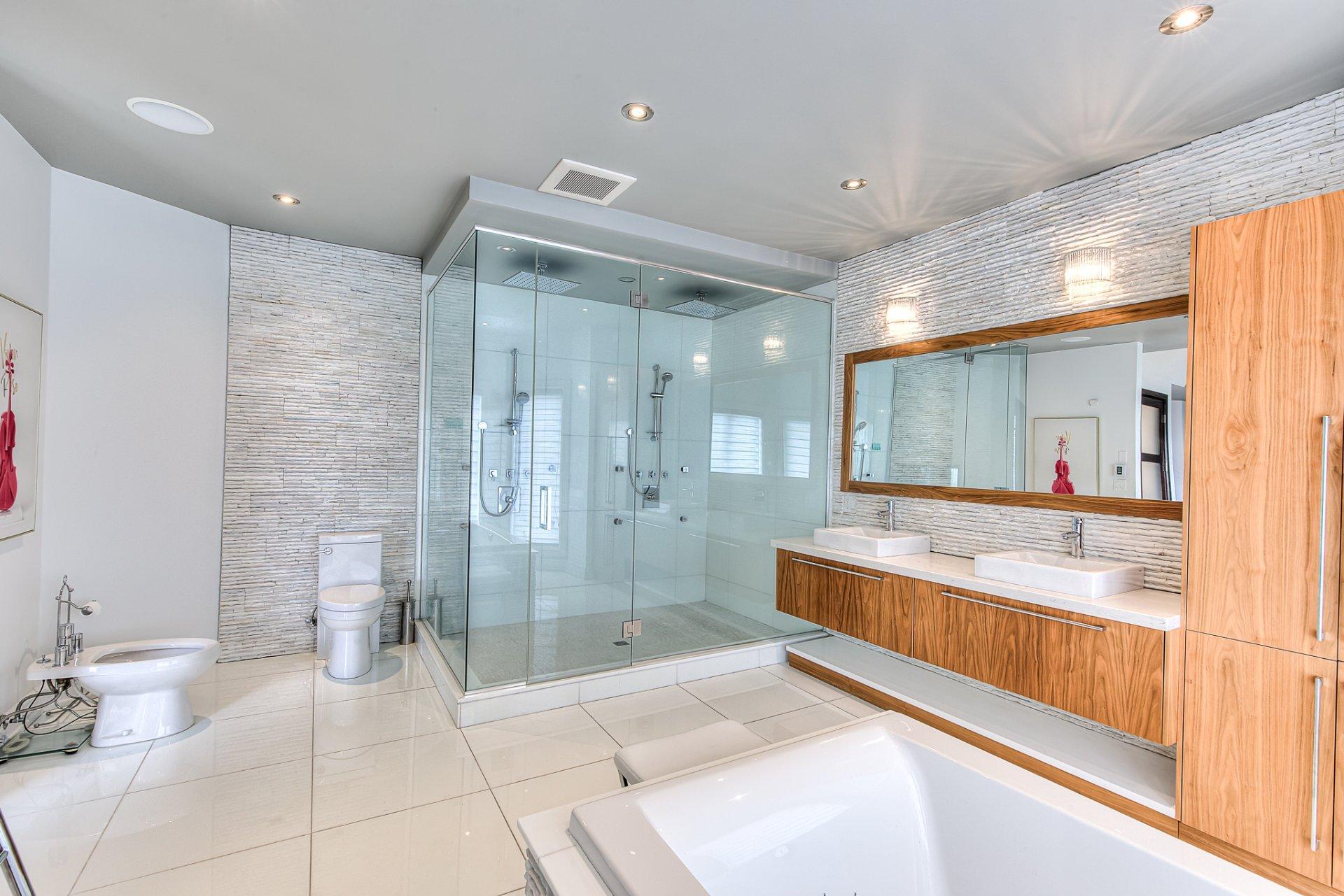 









3770


Rue de Louviers

,
Brossard,




QC
J4H3J4

