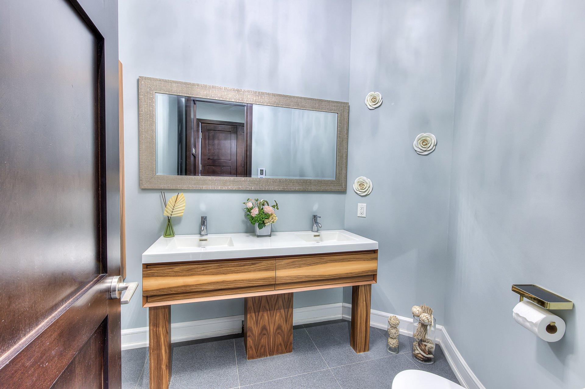 









3770


Rue de Louviers

,
Brossard,




QC
J4H3J4

