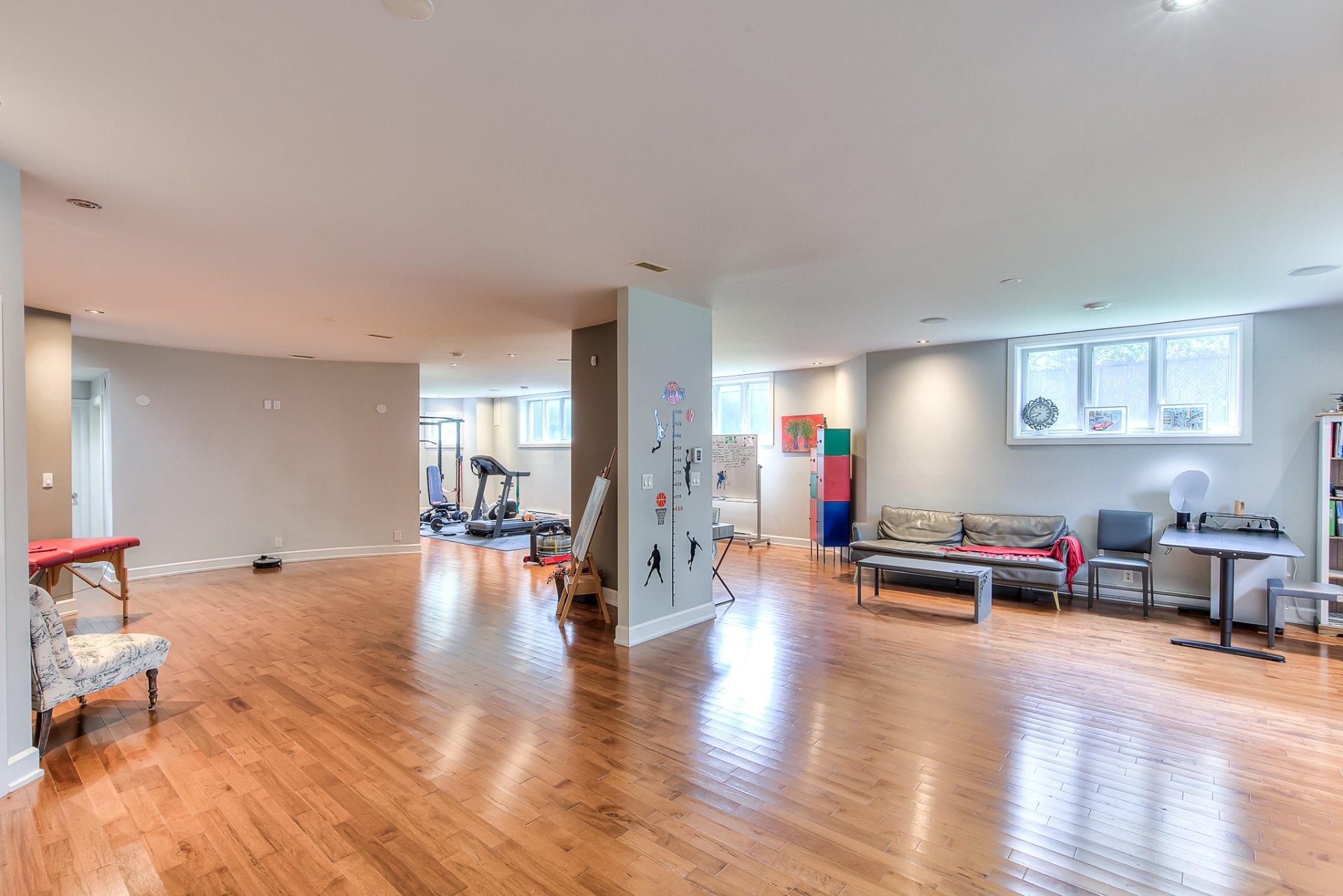









3770


Rue de Louviers

,
Brossard,




QC
J4H3J4

