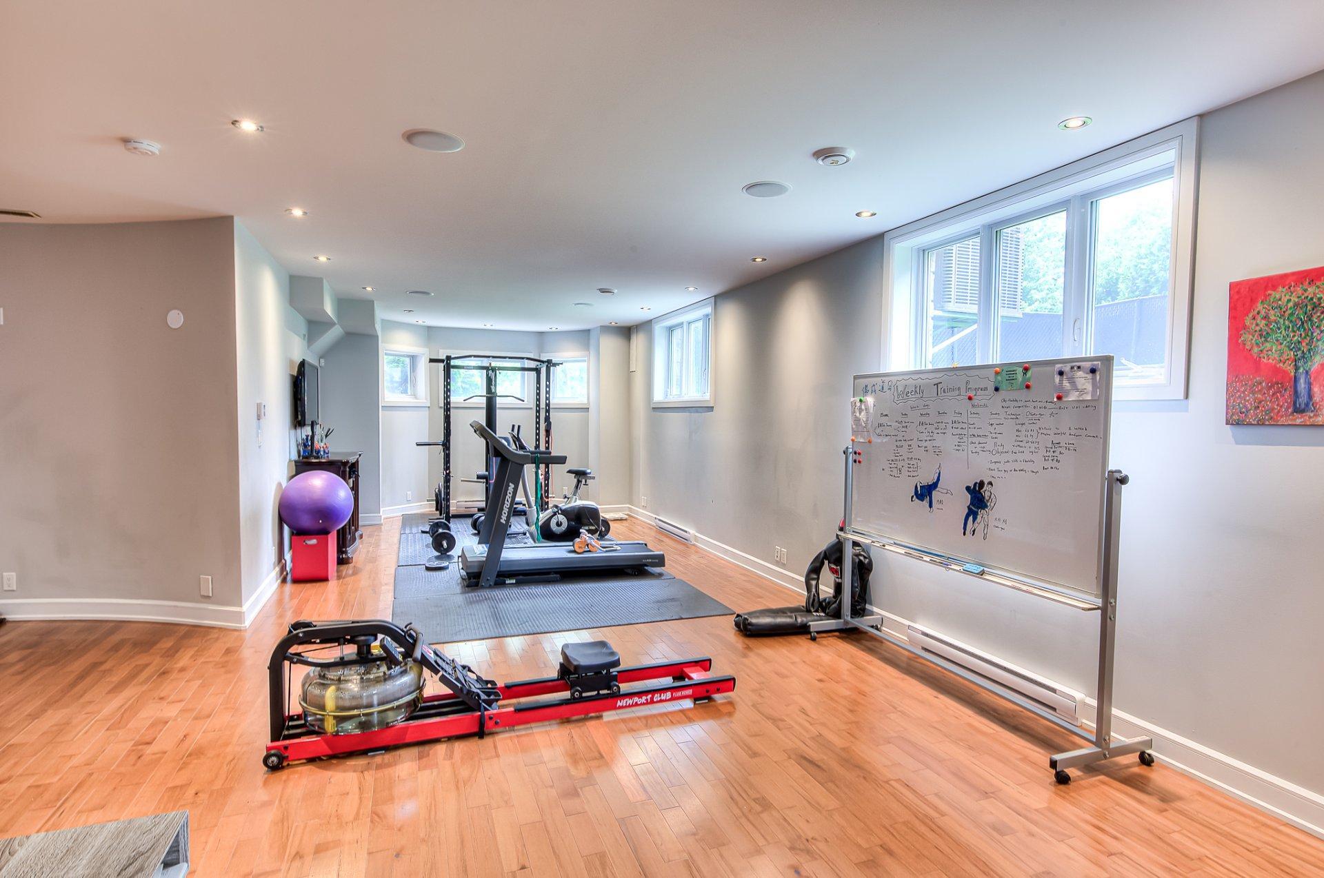 









3770


Rue de Louviers

,
Brossard,




QC
J4H3J4

