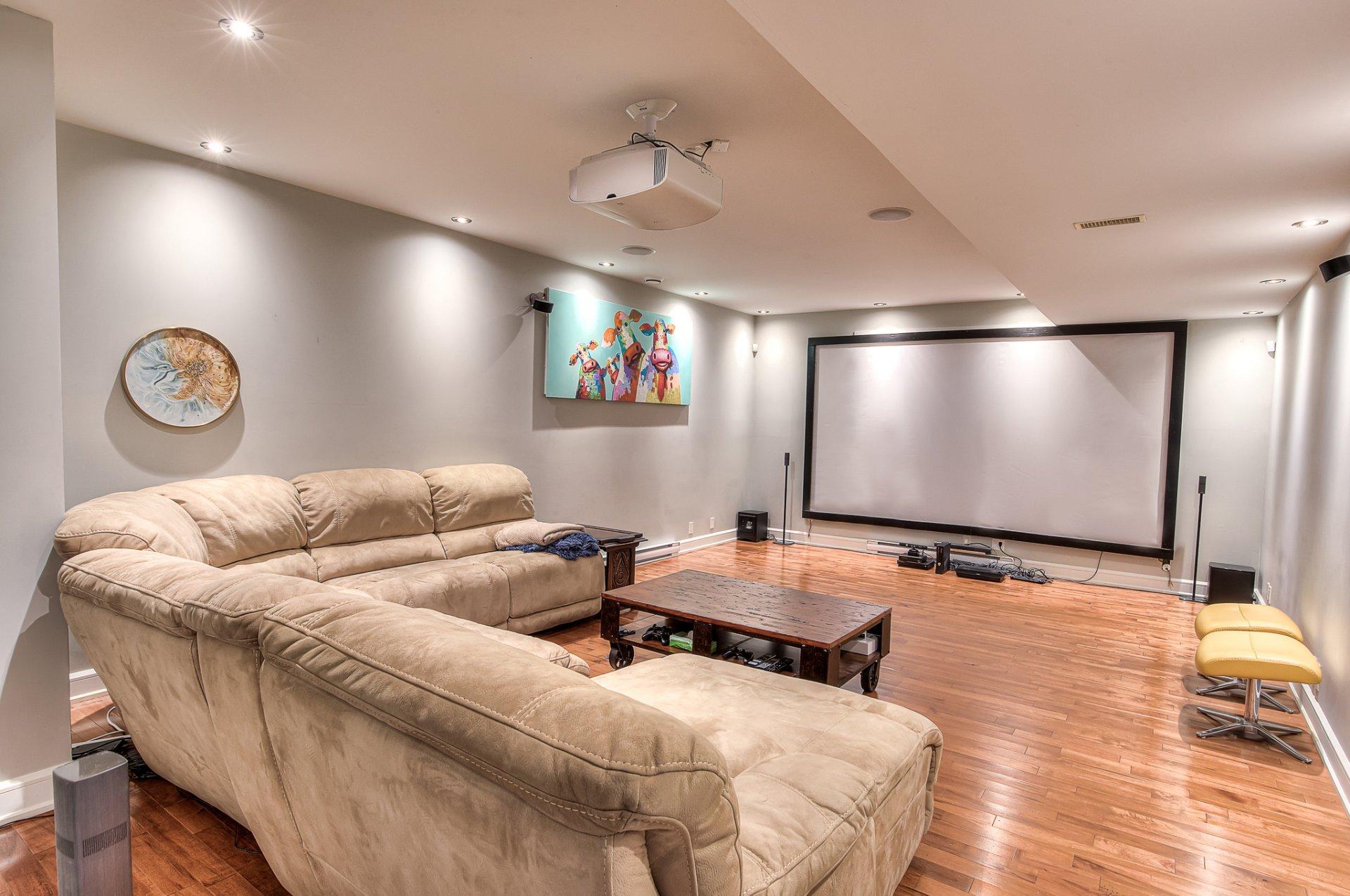 









3770


Rue de Louviers

,
Brossard,




QC
J4H3J4

