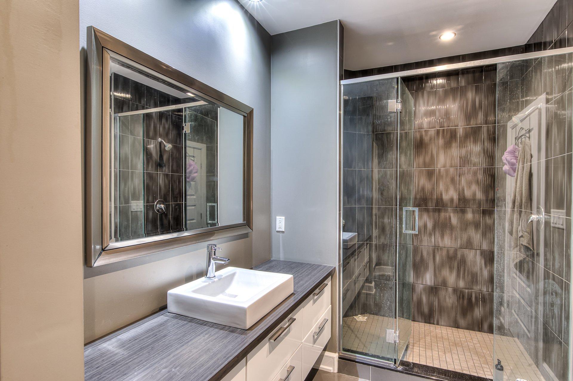 









3770


Rue de Louviers

,
Brossard,




QC
J4H3J4

