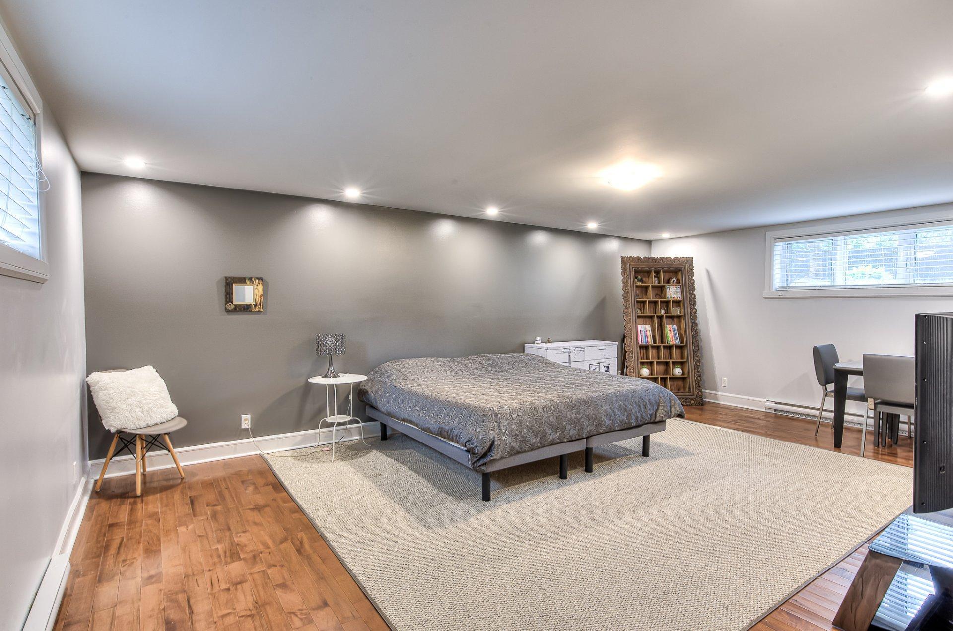 









3770


Rue de Louviers

,
Brossard,




QC
J4H3J4

