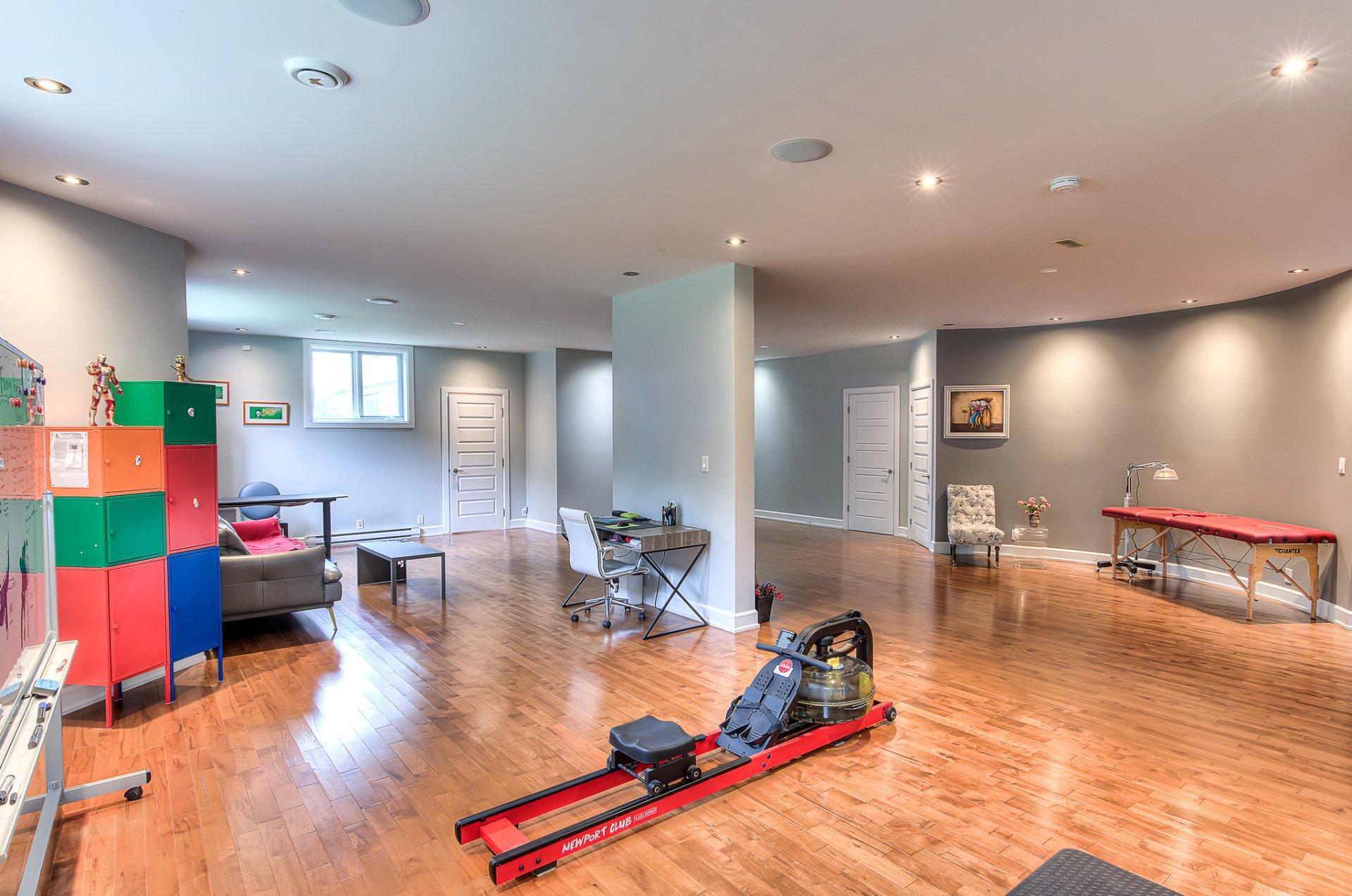 









3770


Rue de Louviers

,
Brossard,




QC
J4H3J4

