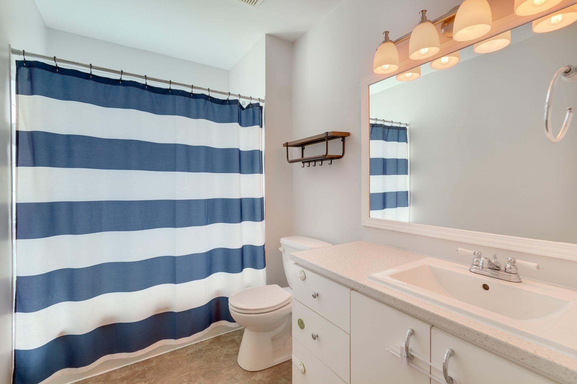 









1206


Rue Zétes

,
Sherbrooke (Brompton/Rock Forest/Saint-Élie/Deauville),




QC
J1R0K3

