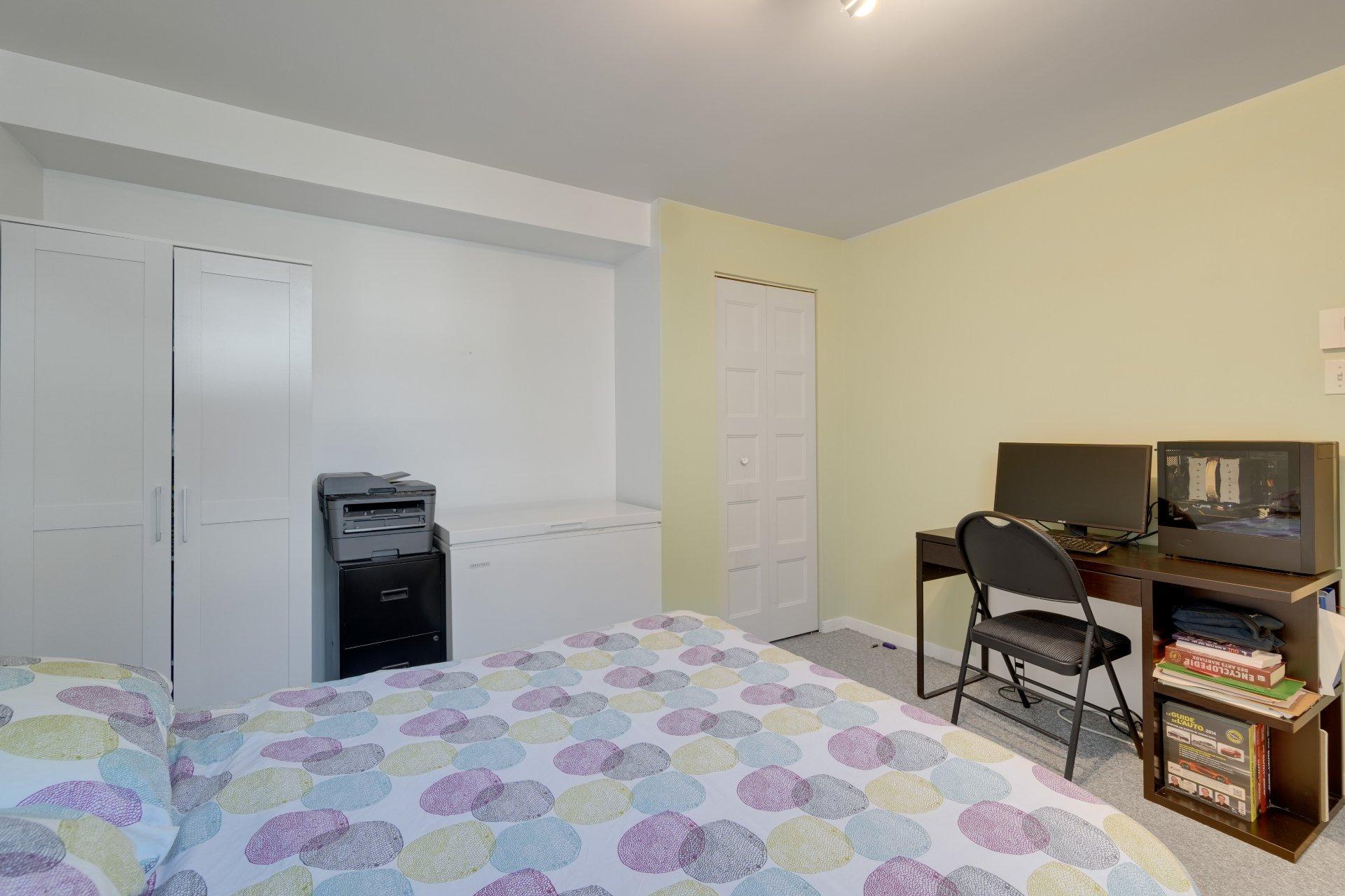









1206


Rue Zétes

,
Sherbrooke (Brompton/Rock Forest/Saint-Élie/Deauville),




QC
J1R0K3


