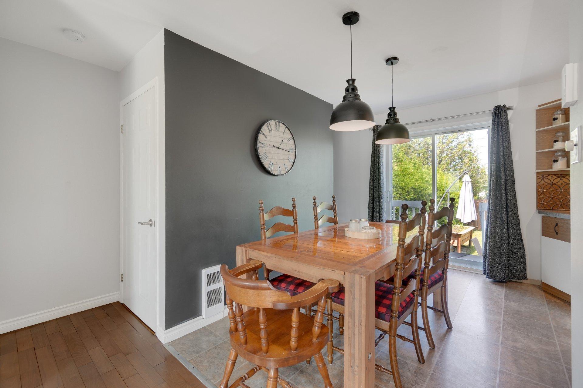 









1206


Rue Zétes

,
Sherbrooke (Brompton/Rock Forest/Saint-Élie/Deauville),




QC
J1R0K3

