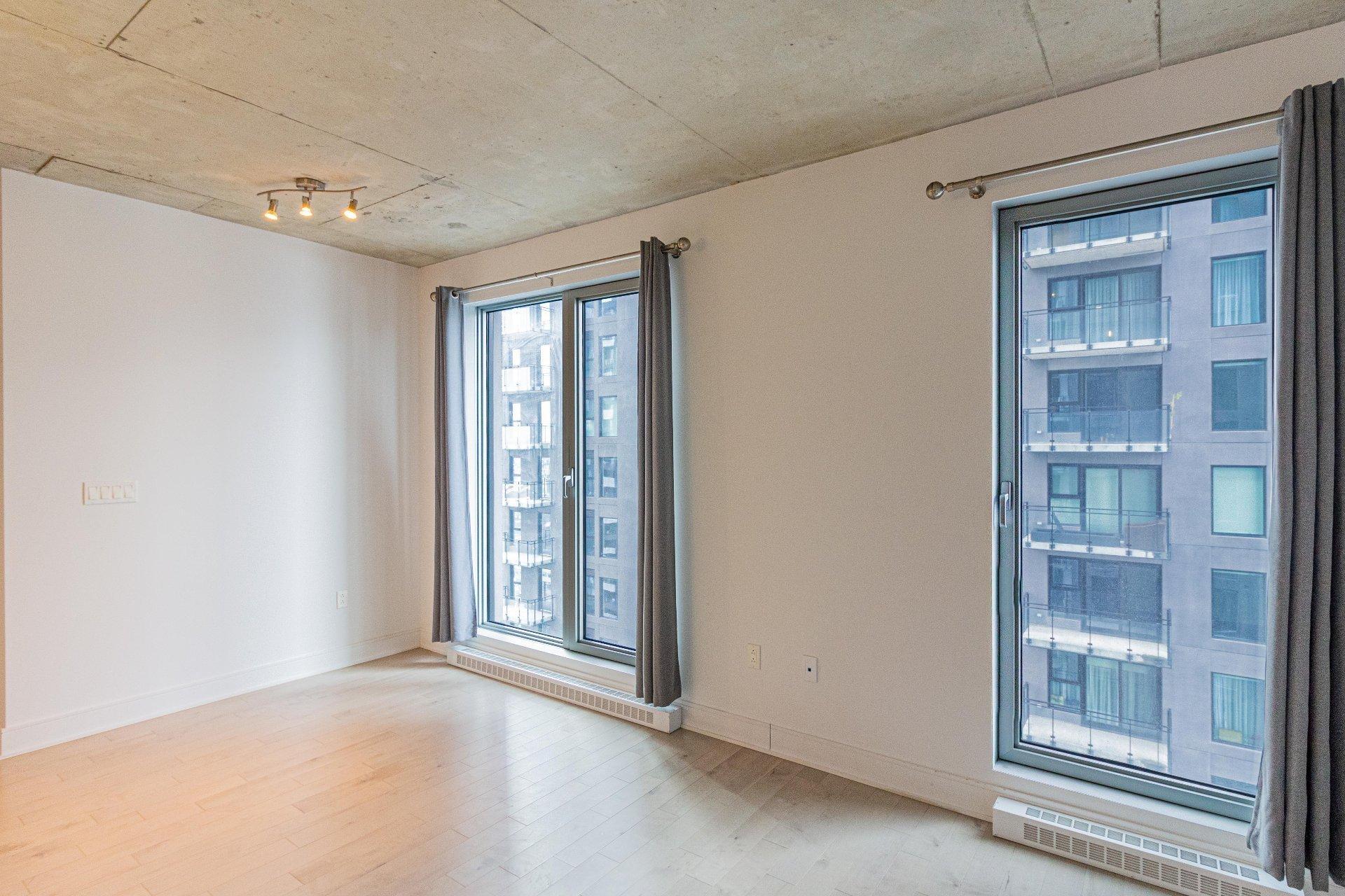 









2320


Rue Tupper

, 2005,
Montréal (Ville-Marie),




QC
H3H0B8

