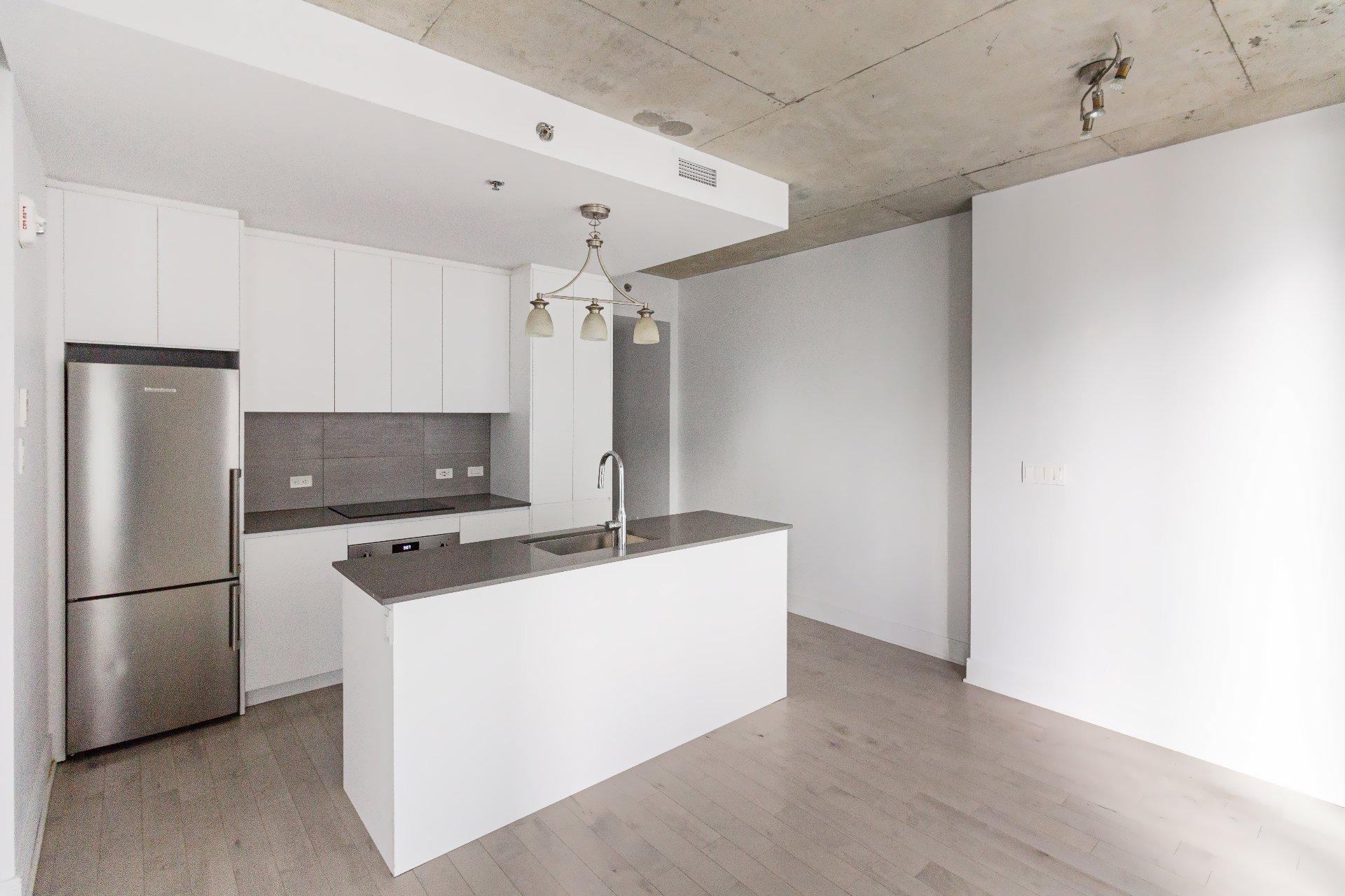 









2320


Rue Tupper

, 2005,
Montréal (Ville-Marie),




QC
H3H0B8

