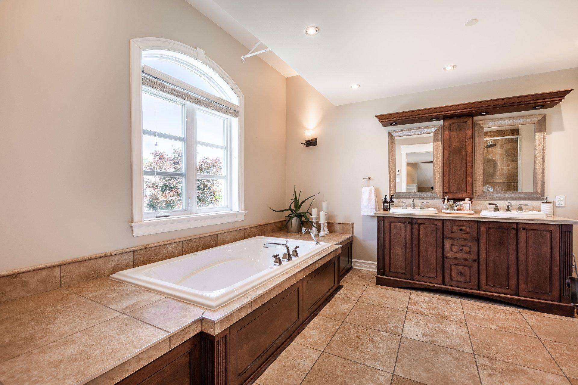 









132


Rue Antoine-Forestier

,
Carignan,




QC
J3L0A4

