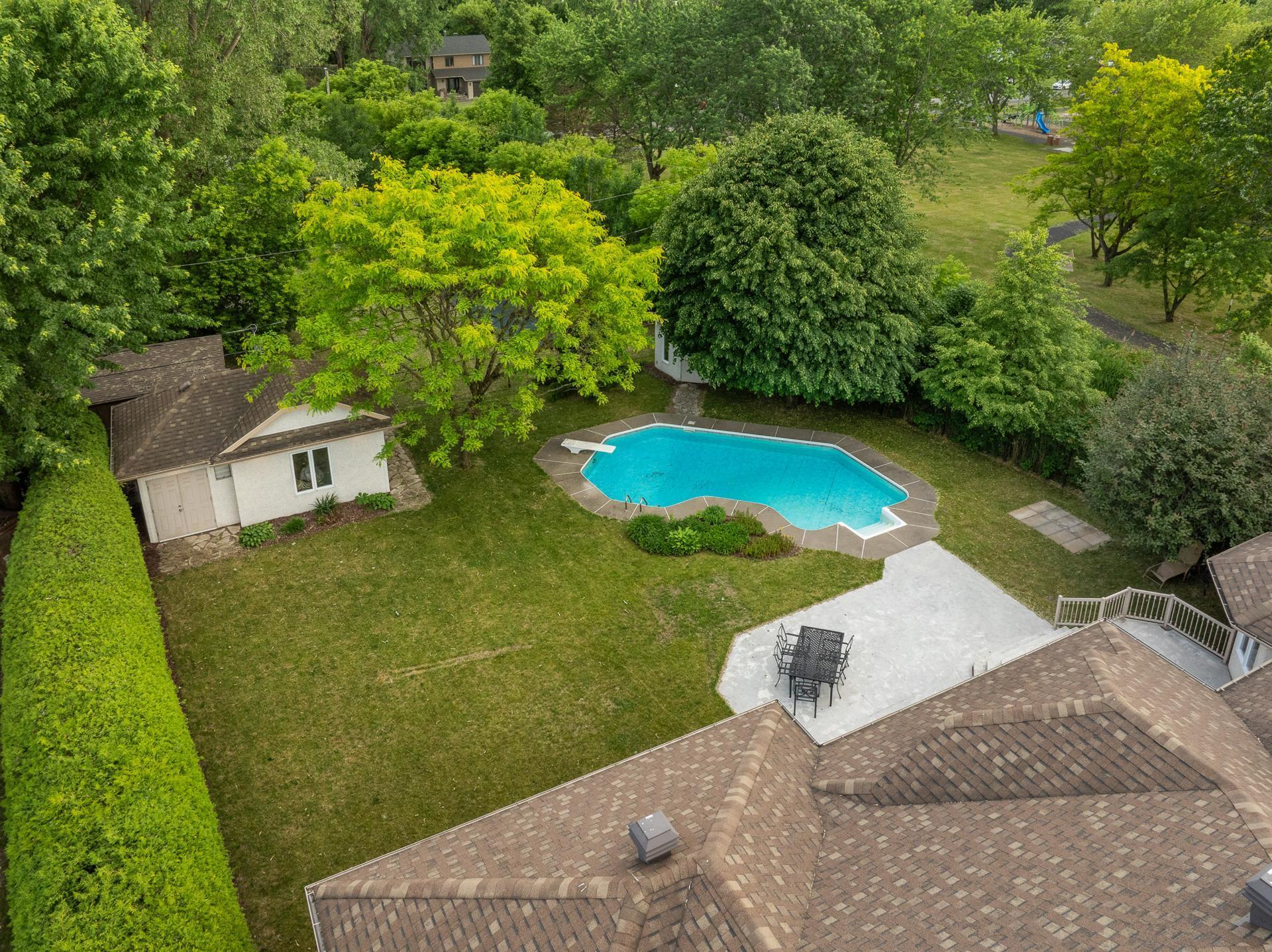 









206


Rue de la Canadienne

,
Saint-Jean-sur-Richelieu,




QC
J2Y1B2

