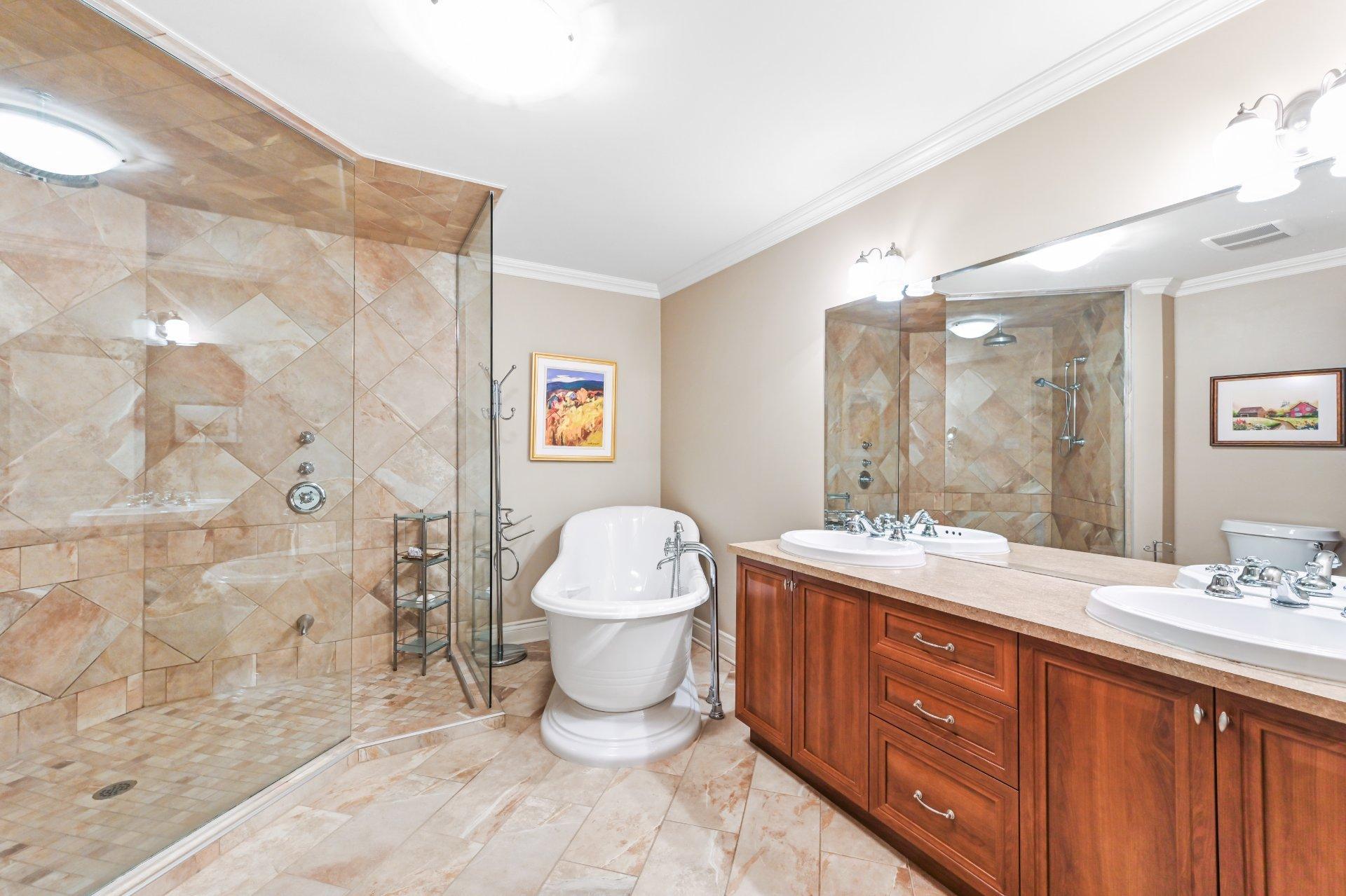 









206


Rue de la Canadienne

,
Saint-Jean-sur-Richelieu,




QC
J2Y1B2

