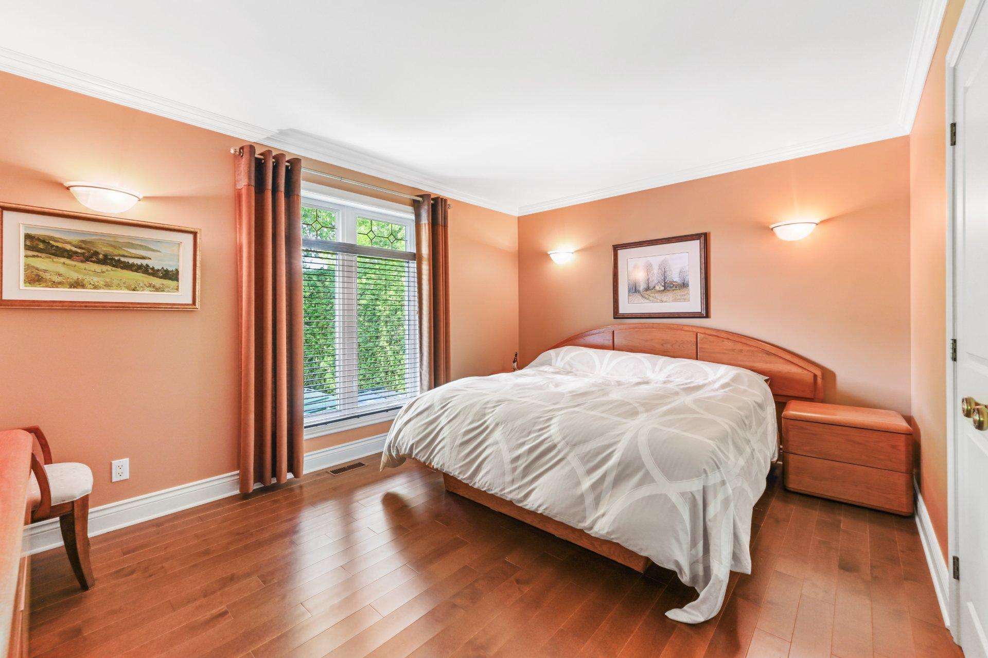 









206


Rue de la Canadienne

,
Saint-Jean-sur-Richelieu,




QC
J2Y1B2

