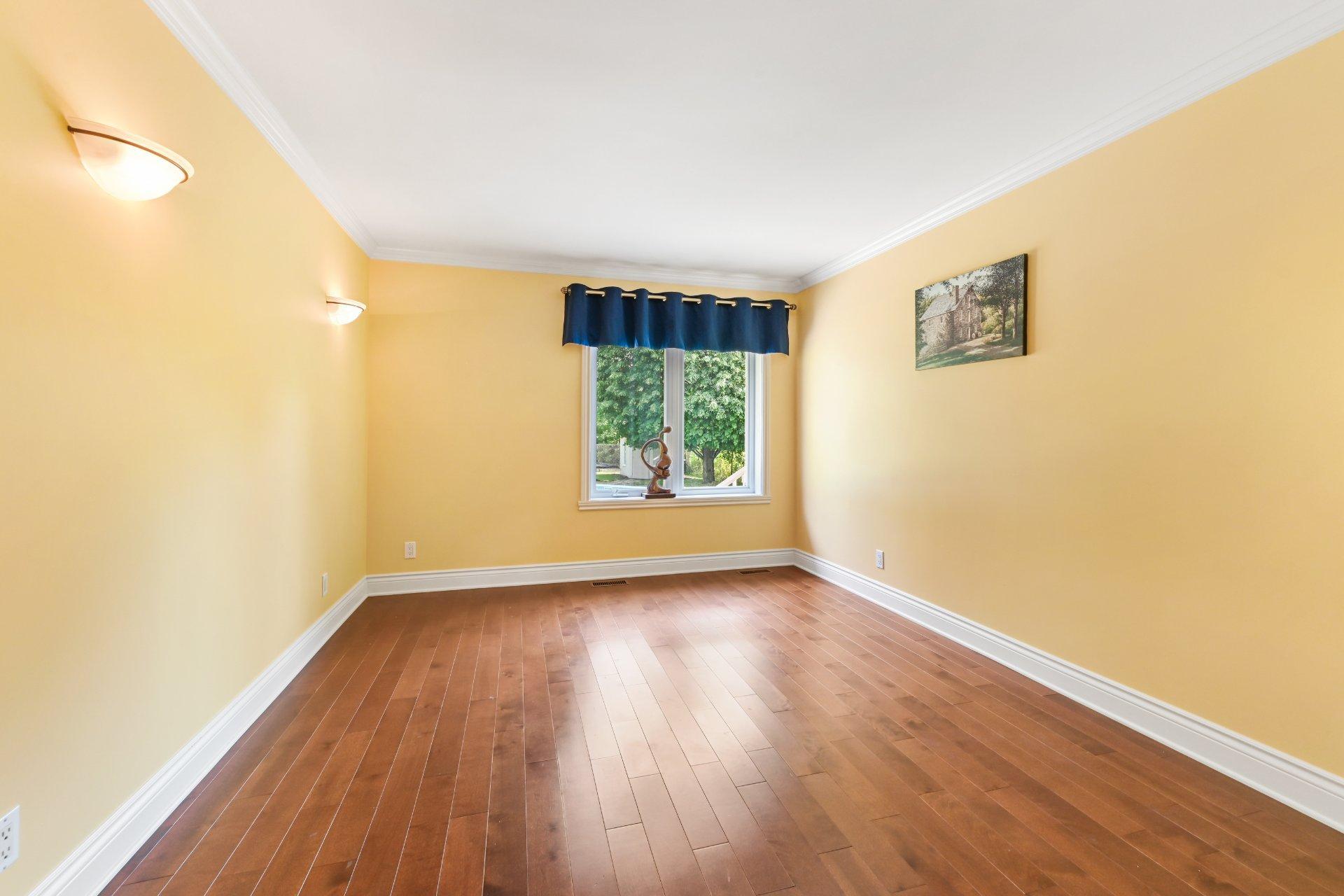 









206


Rue de la Canadienne

,
Saint-Jean-sur-Richelieu,




QC
J2Y1B2

